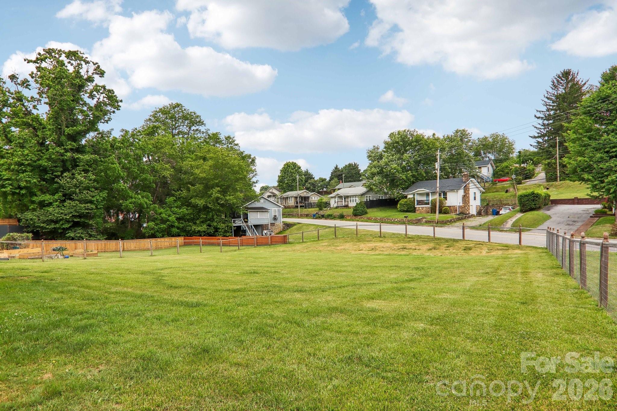 527 Trammell Avenue — Canton