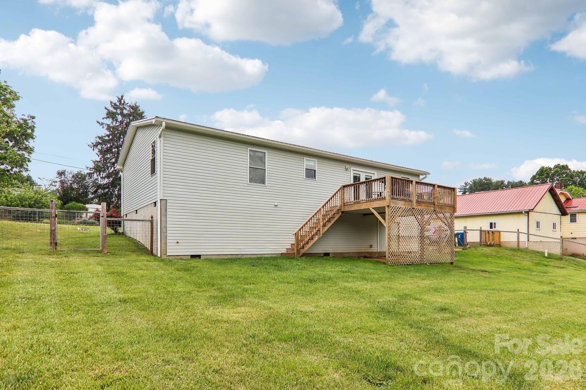 527 Trammell Avenue — Canton