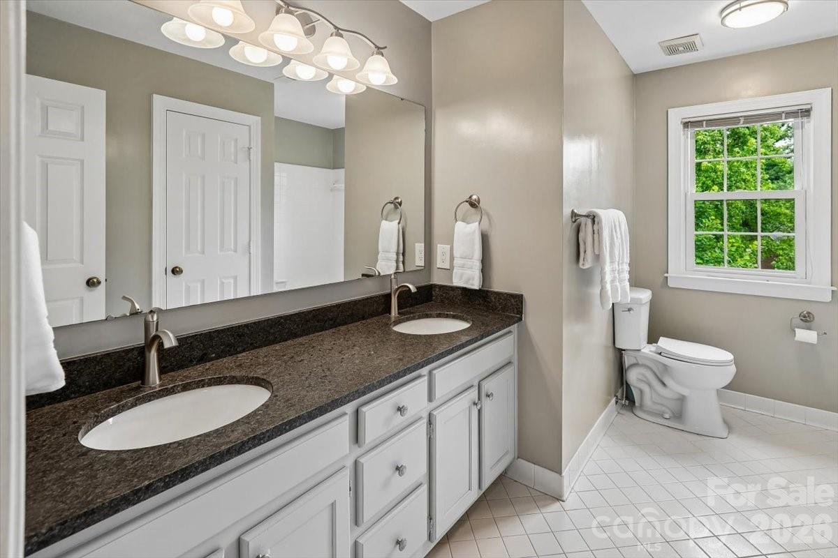 6721 Southby Court — Charlotte