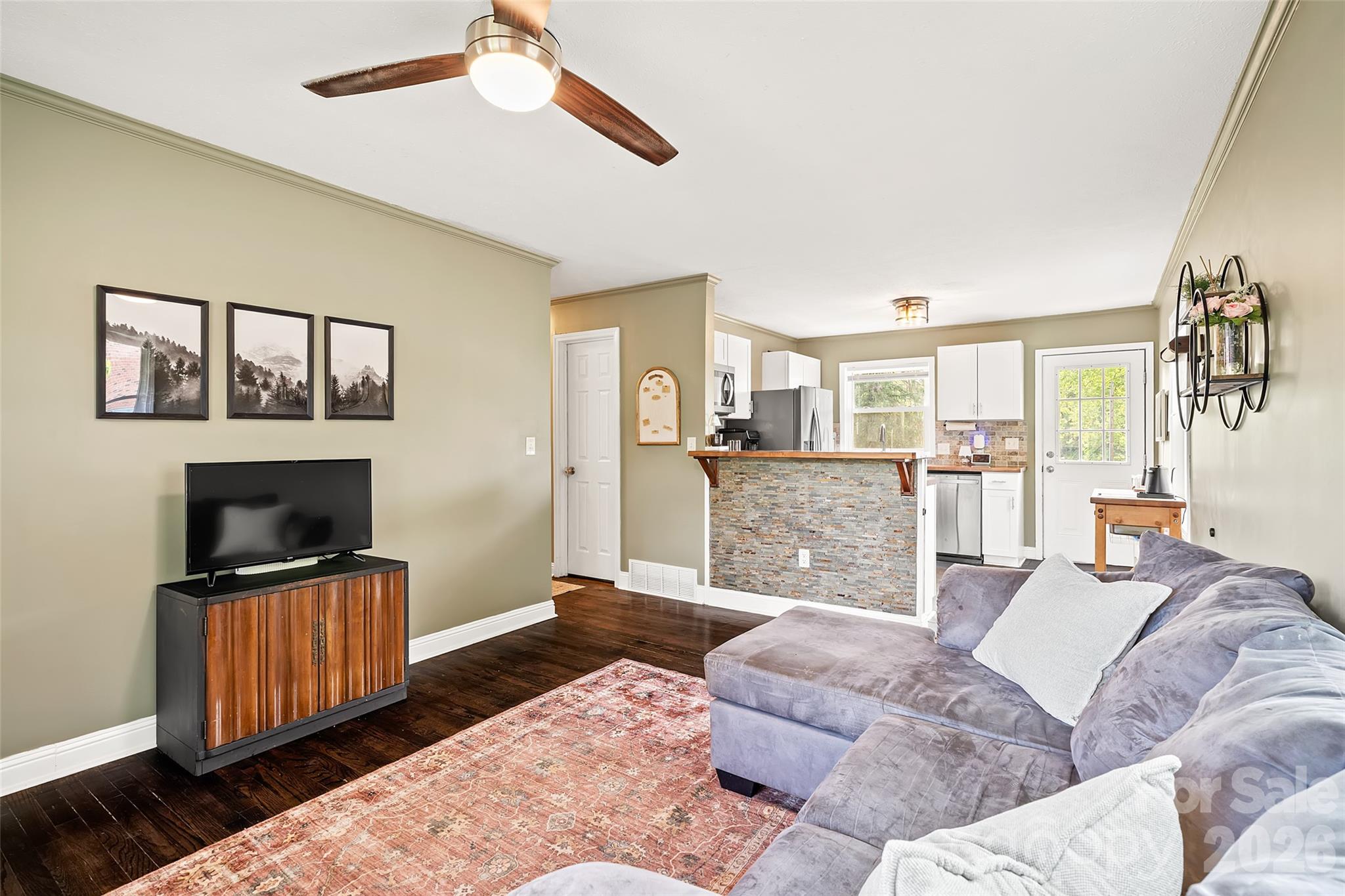 708 Prince Drive — Hendersonville