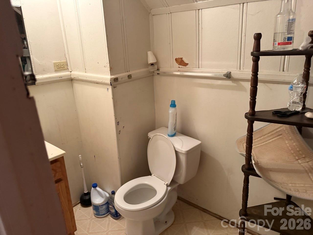 615 E Meeting Street — Morganton