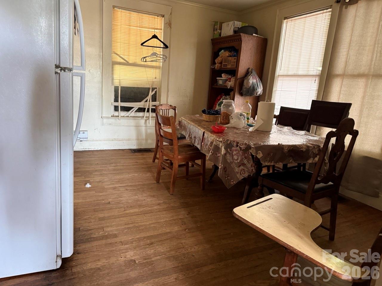615 E Meeting Street — Morganton