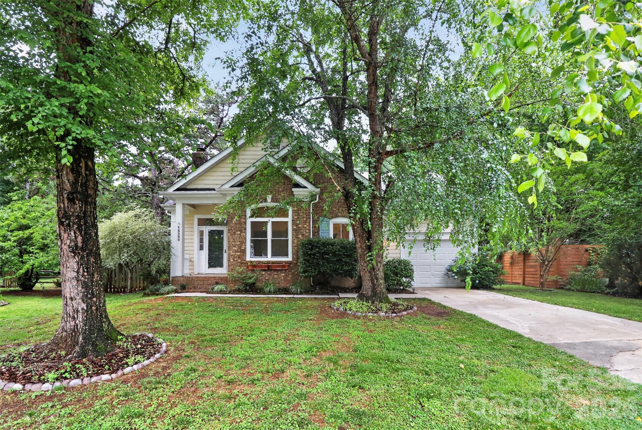 12324 Terrick Court — Charlotte
