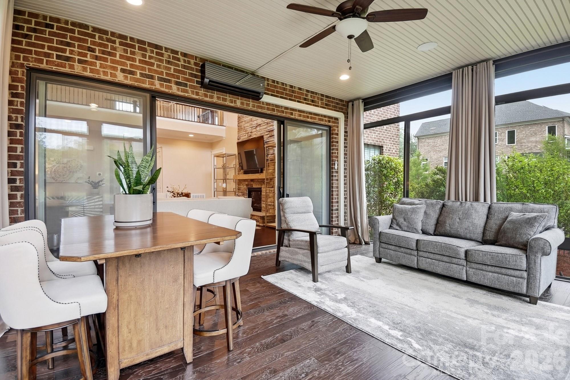 7626 Deerfield Manor Drive — Charlotte