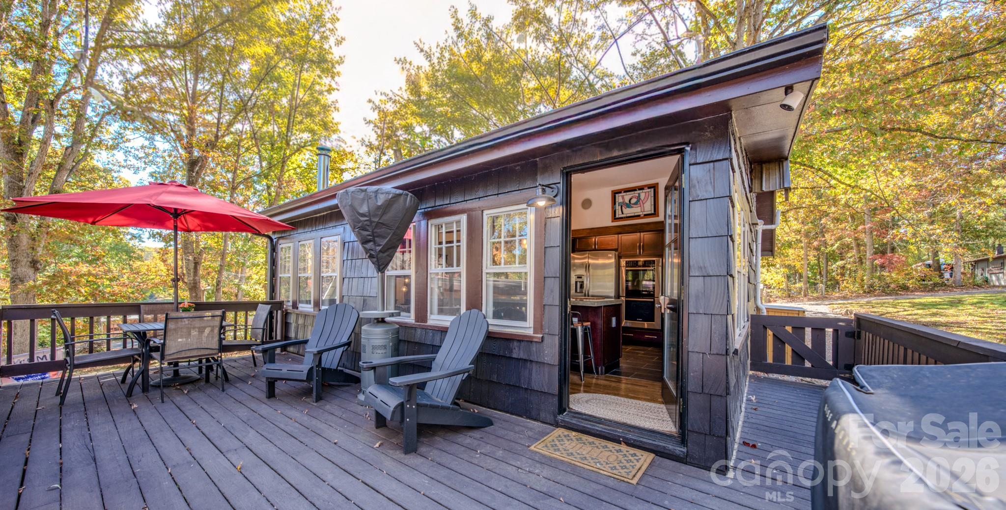 597 Tomahawk Avenue — Black Mountain