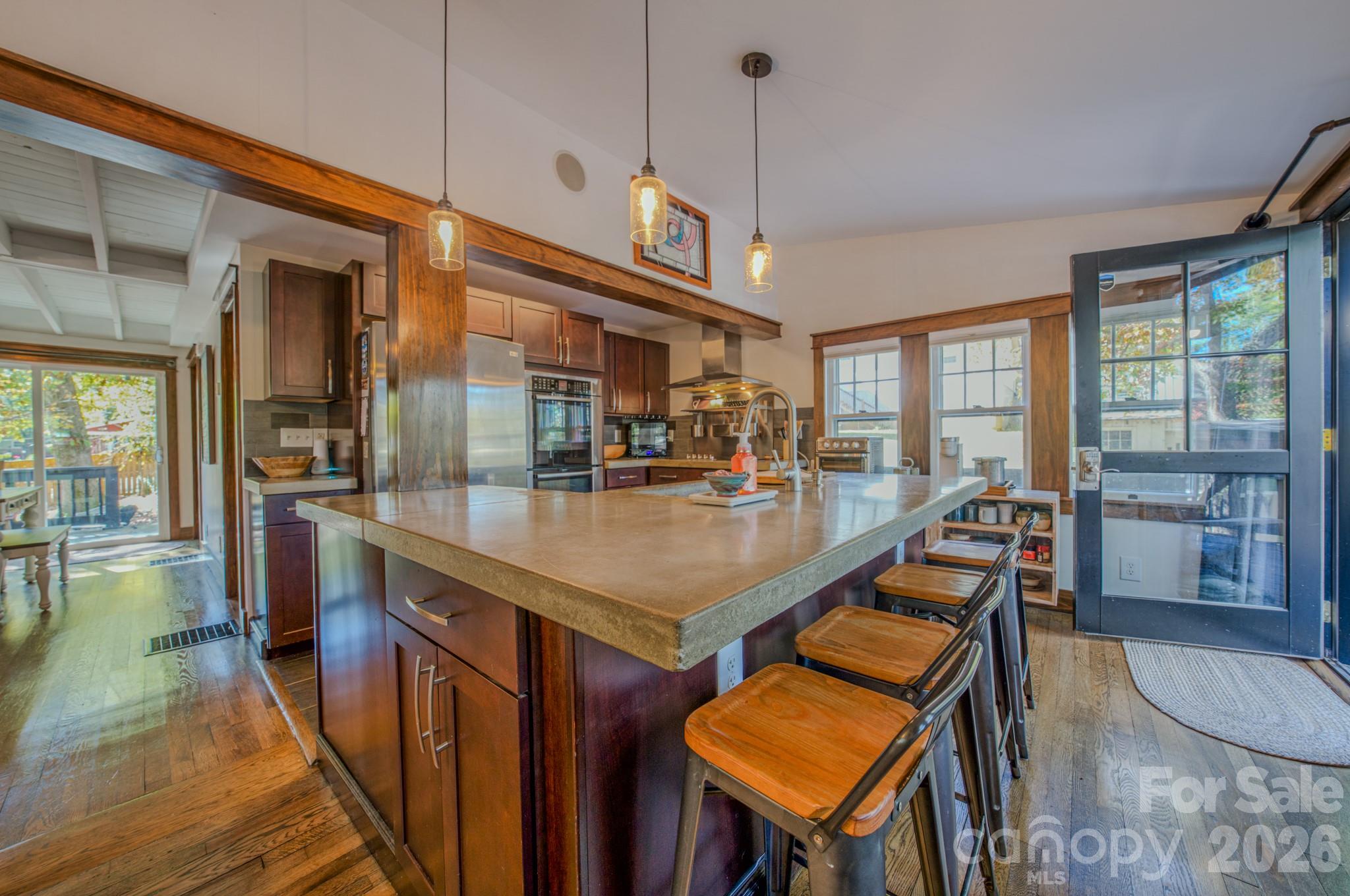 597 Tomahawk Avenue — Black Mountain