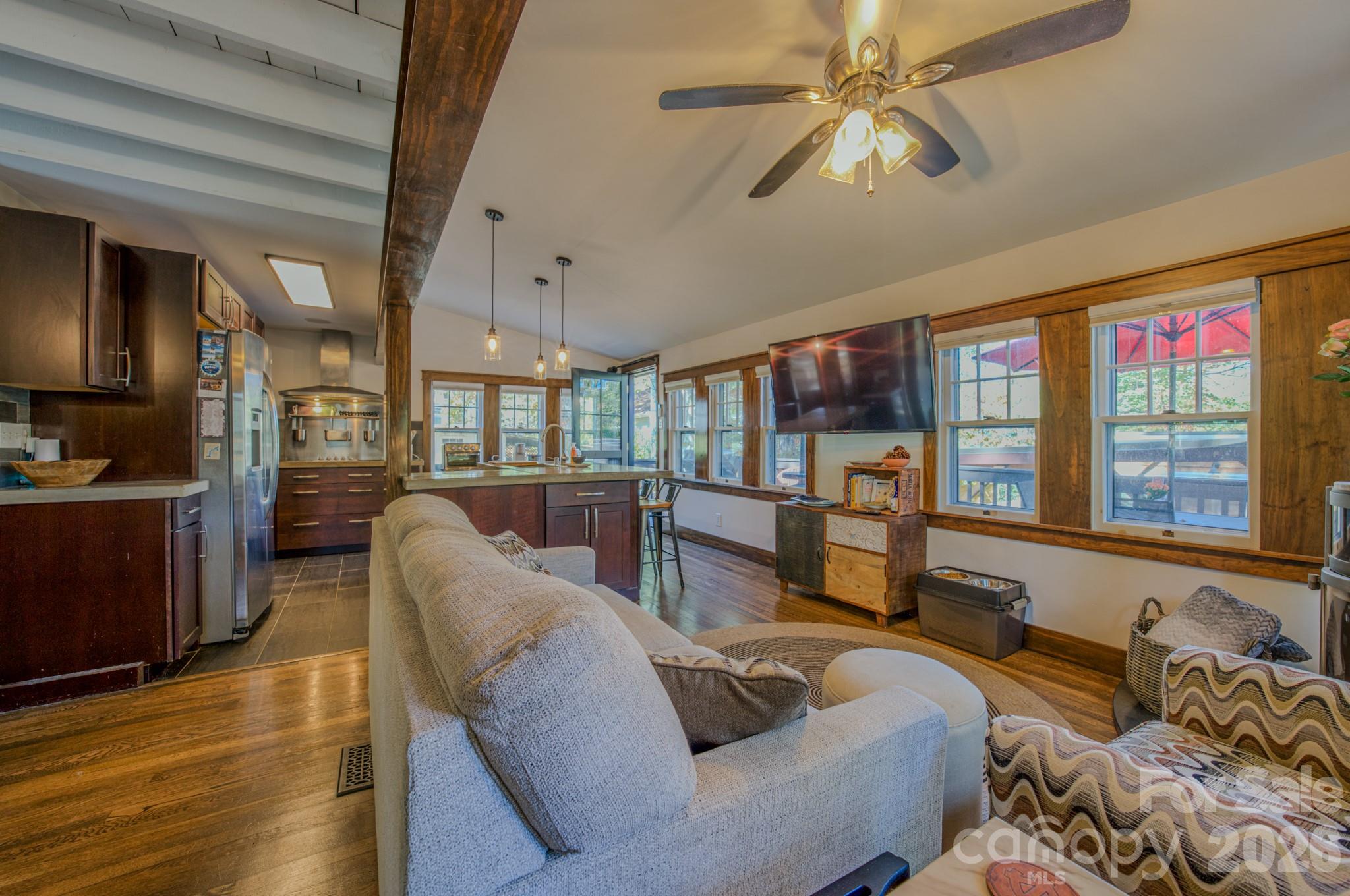 597 Tomahawk Avenue — Black Mountain