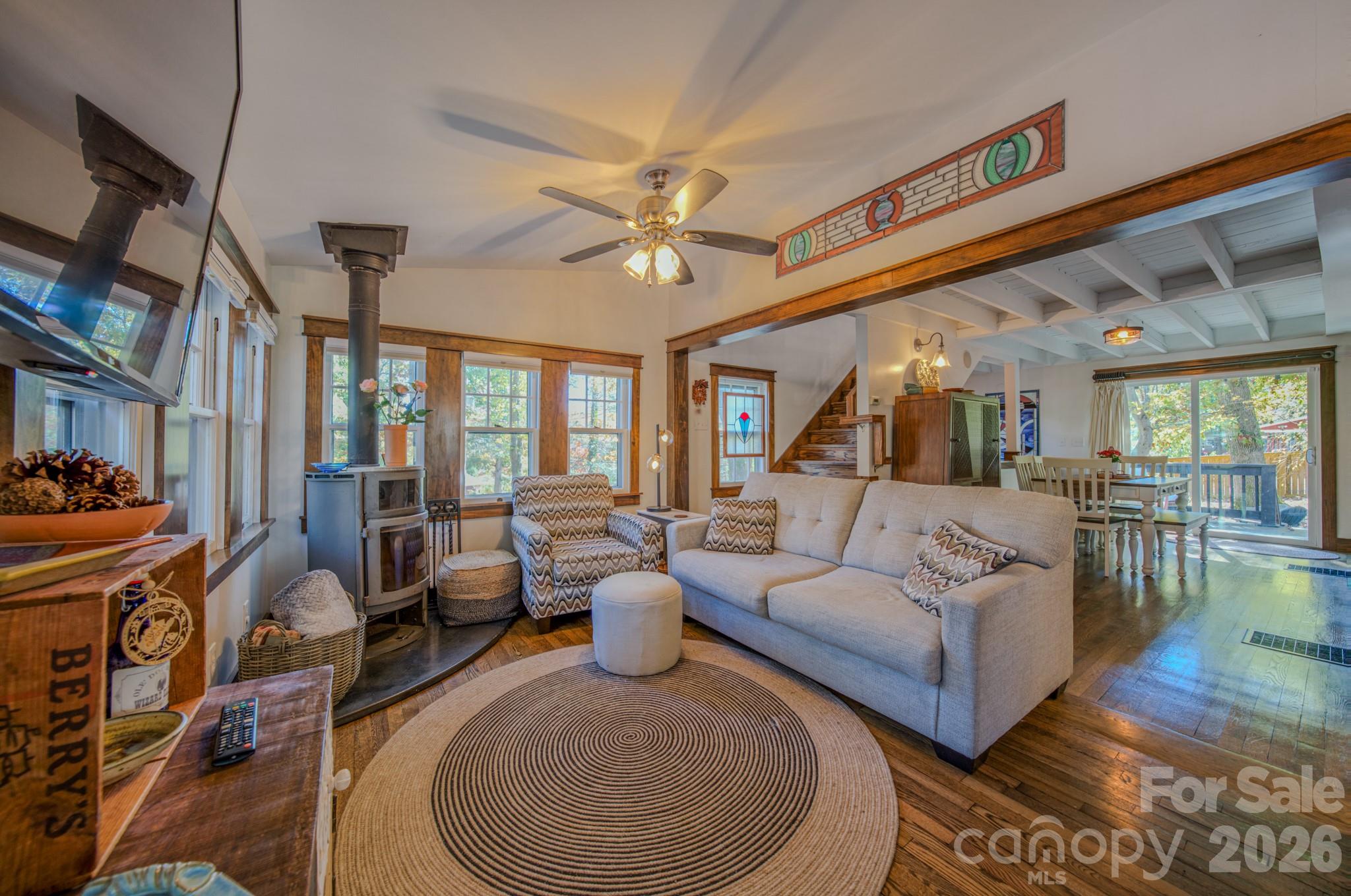 597 Tomahawk Avenue — Black Mountain
