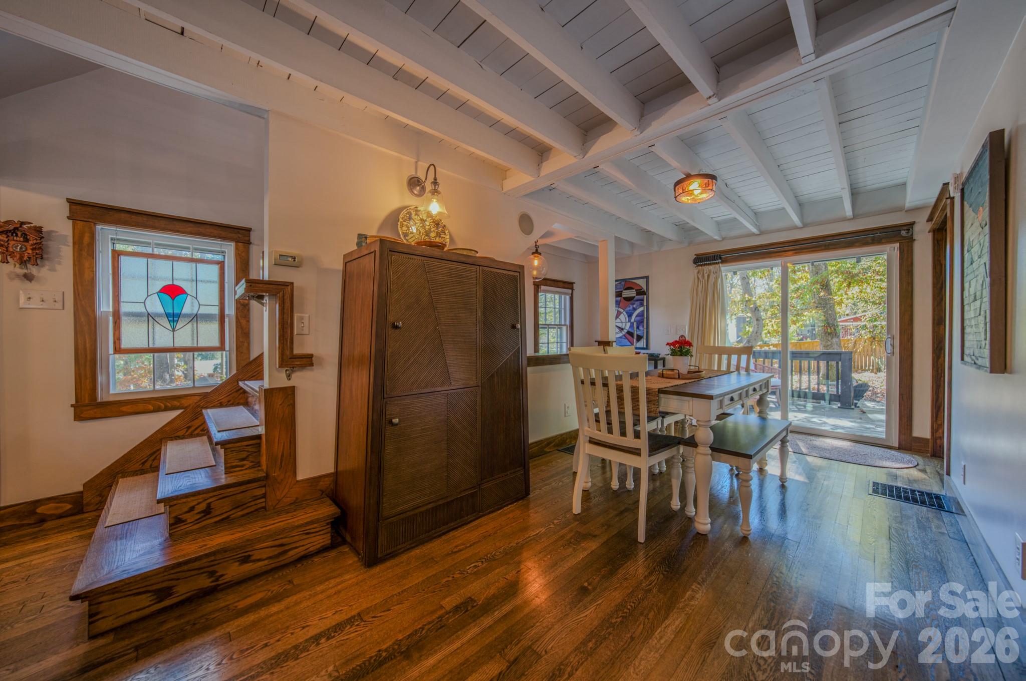 597 Tomahawk Avenue — Black Mountain