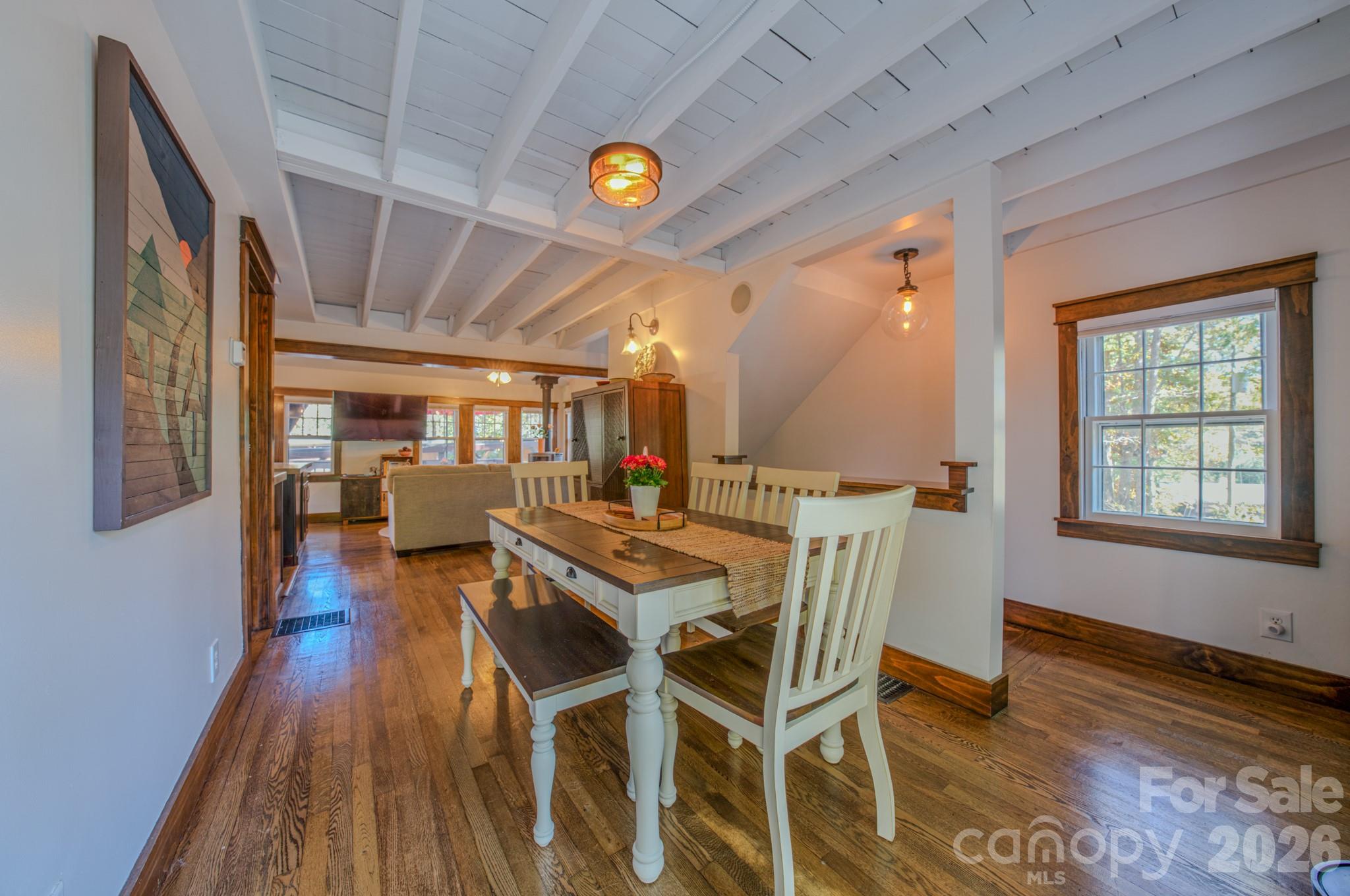597 Tomahawk Avenue — Black Mountain