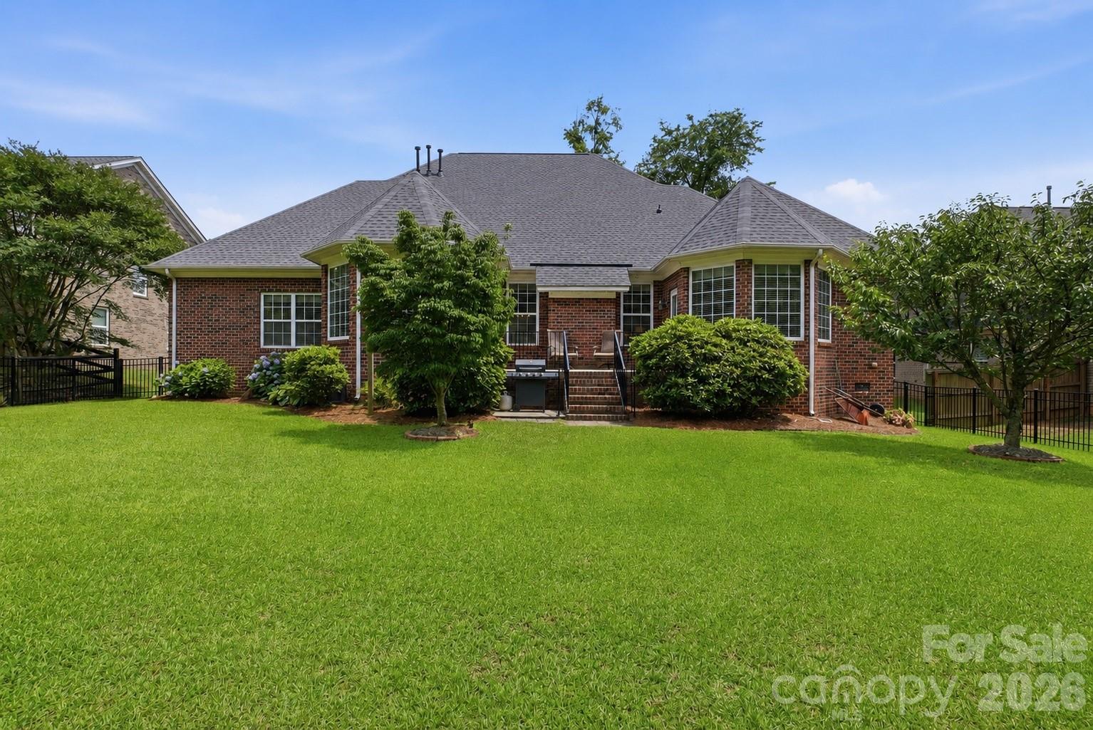 7915 Grove Hall Avenue — Mint Hill