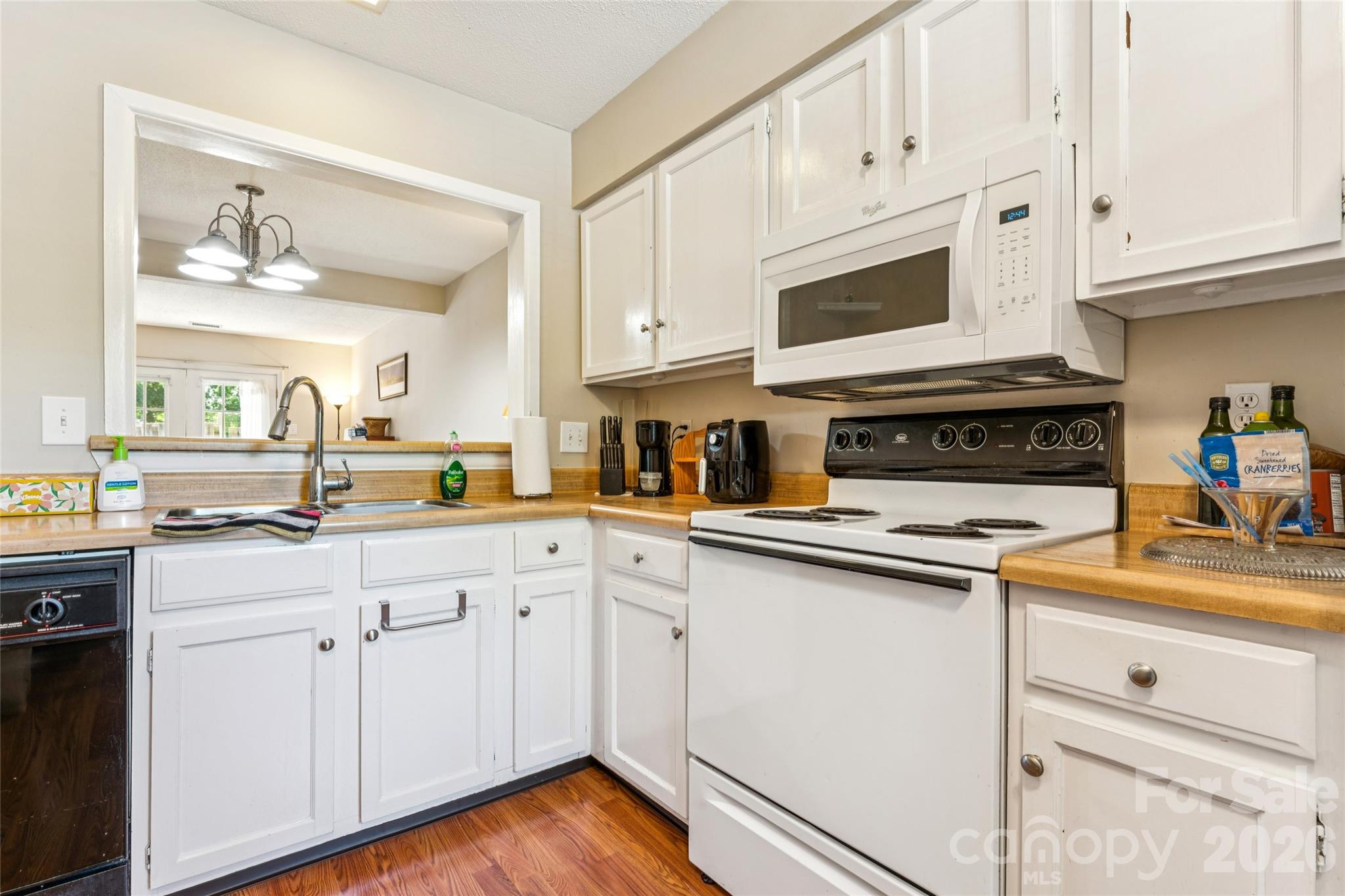 2921 Heathstead Place — Charlotte