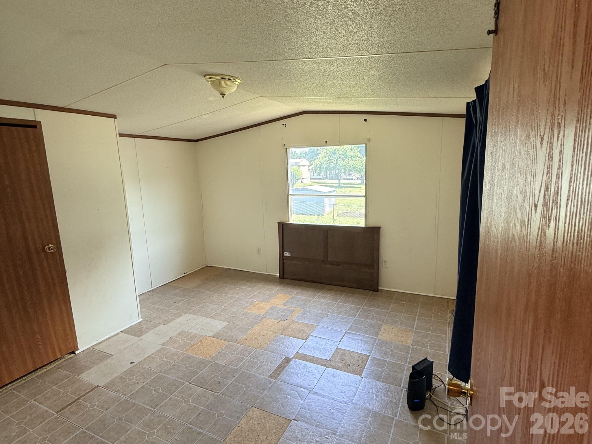 2330 Springdale Drive — Newton