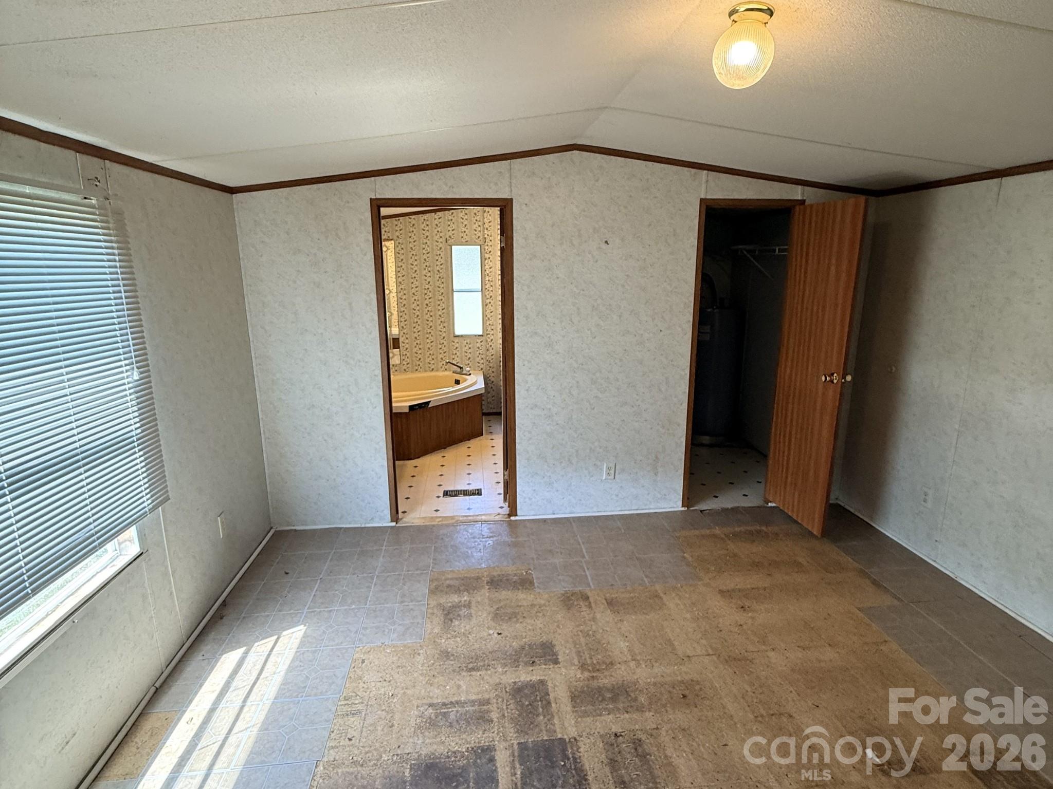 2330 Springdale Drive — Newton