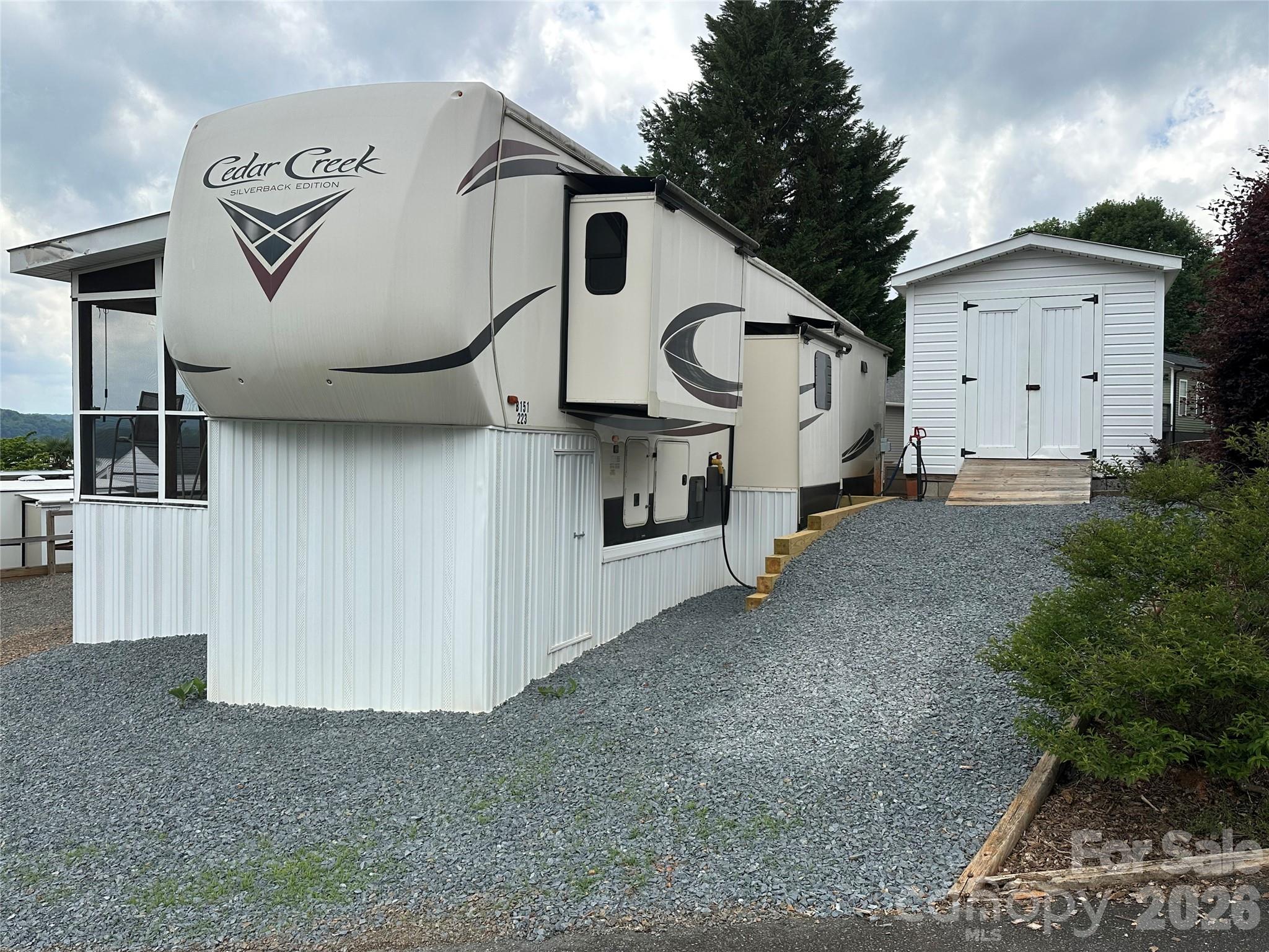 223 Grand View Drive — New London