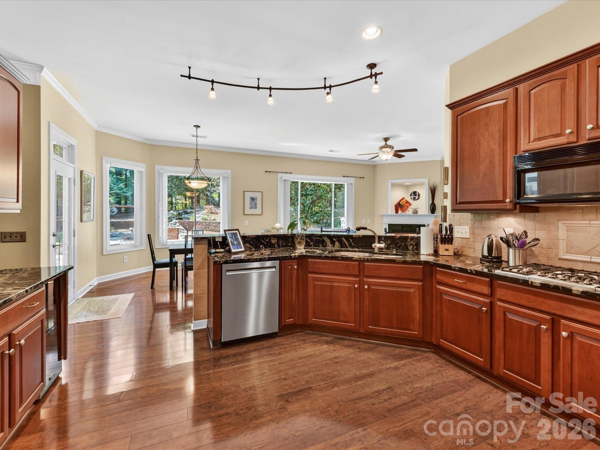 2535 Harlington Lane — Charlotte