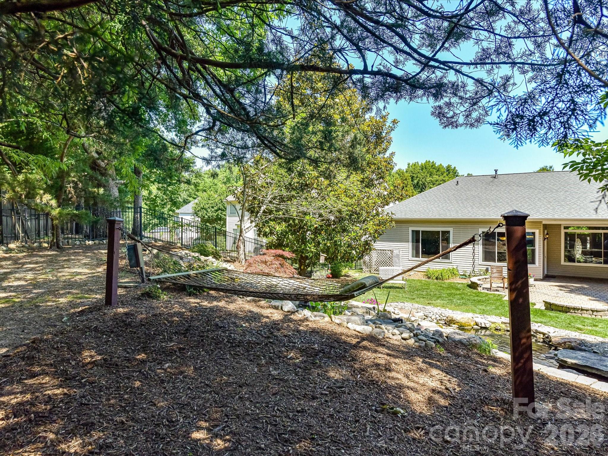 2535 Harlington Lane — Charlotte