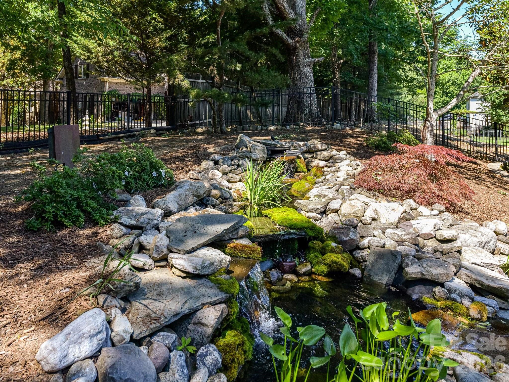 2535 Harlington Lane — Charlotte