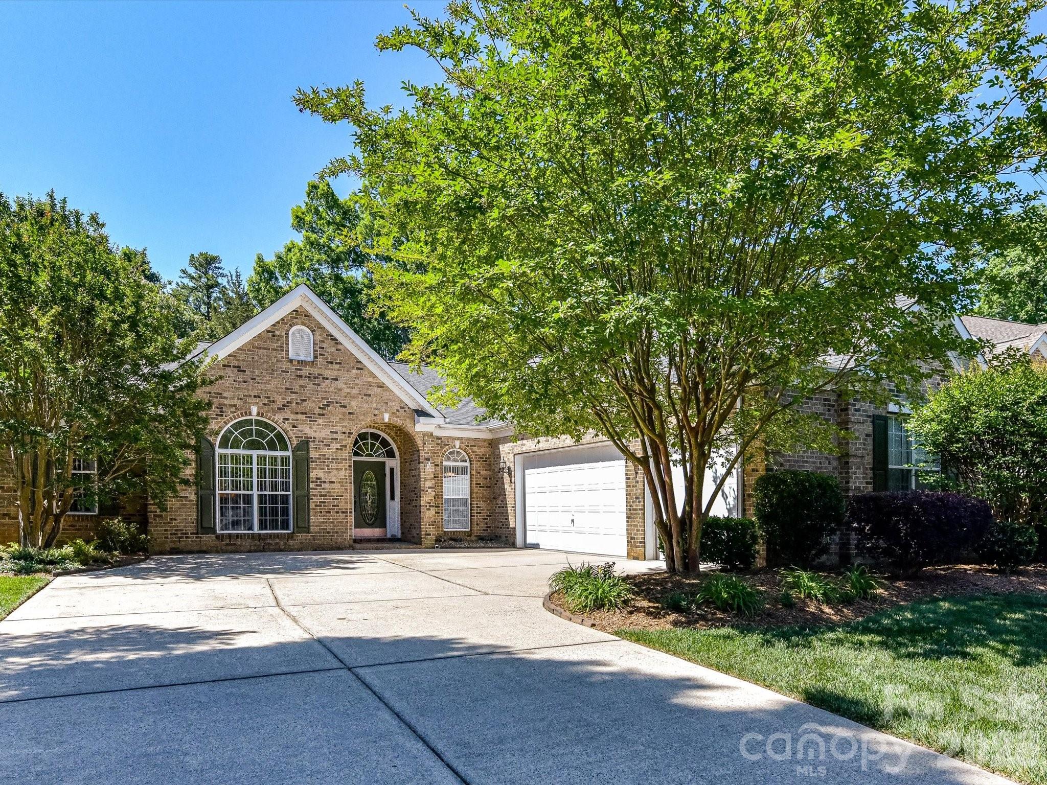 2535 Harlington Lane — Charlotte