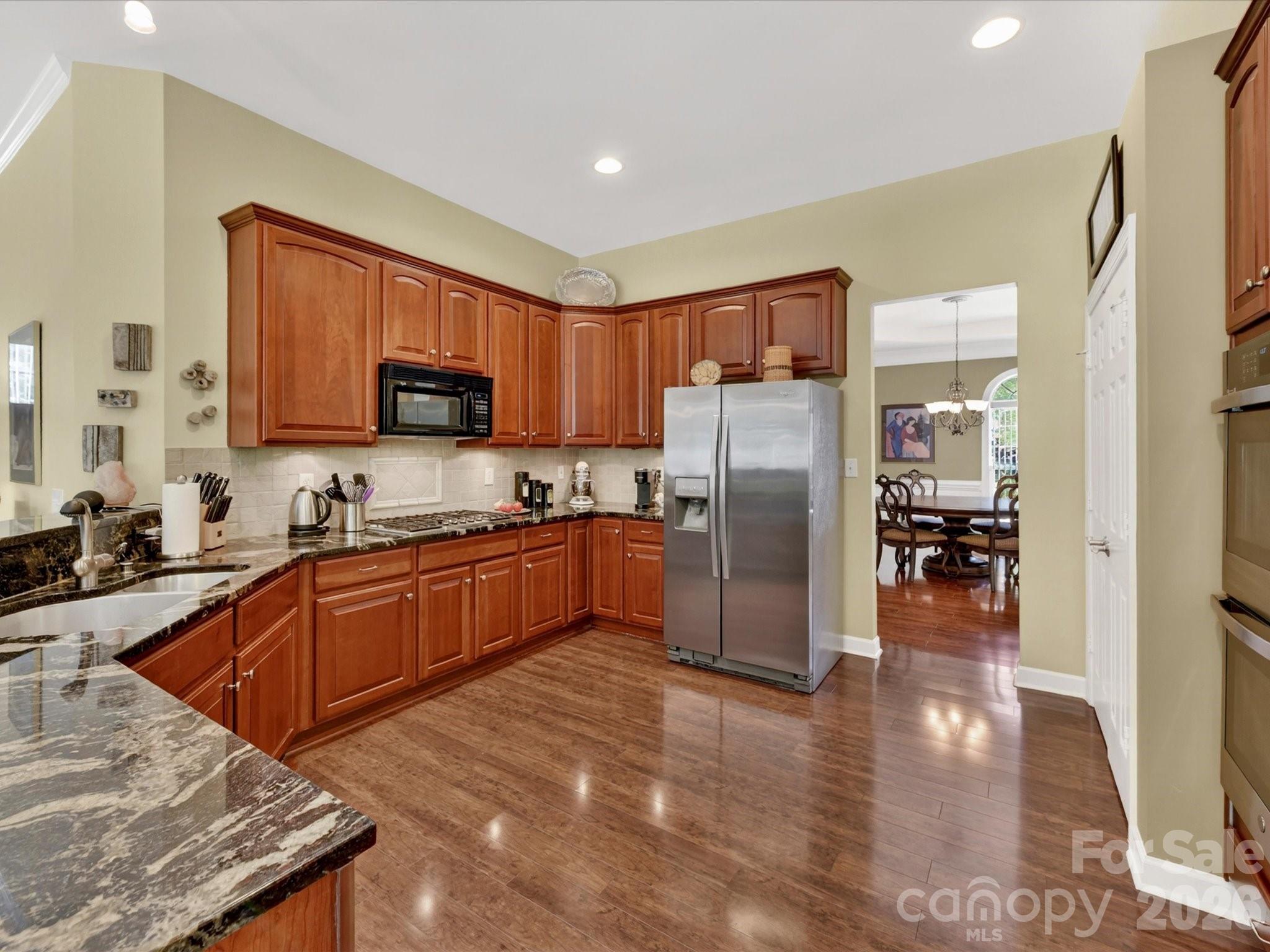 2535 Harlington Lane — Charlotte
