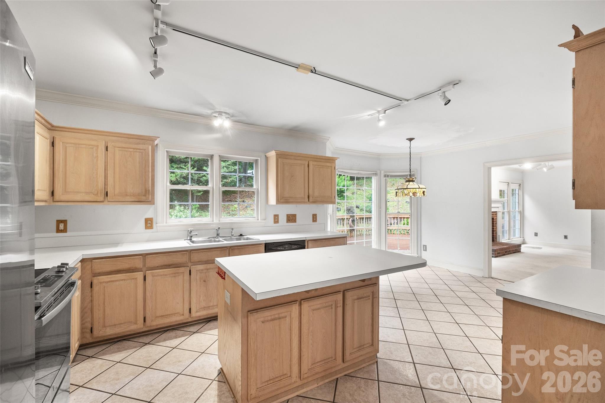 7411 Leharne Drive — Charlotte