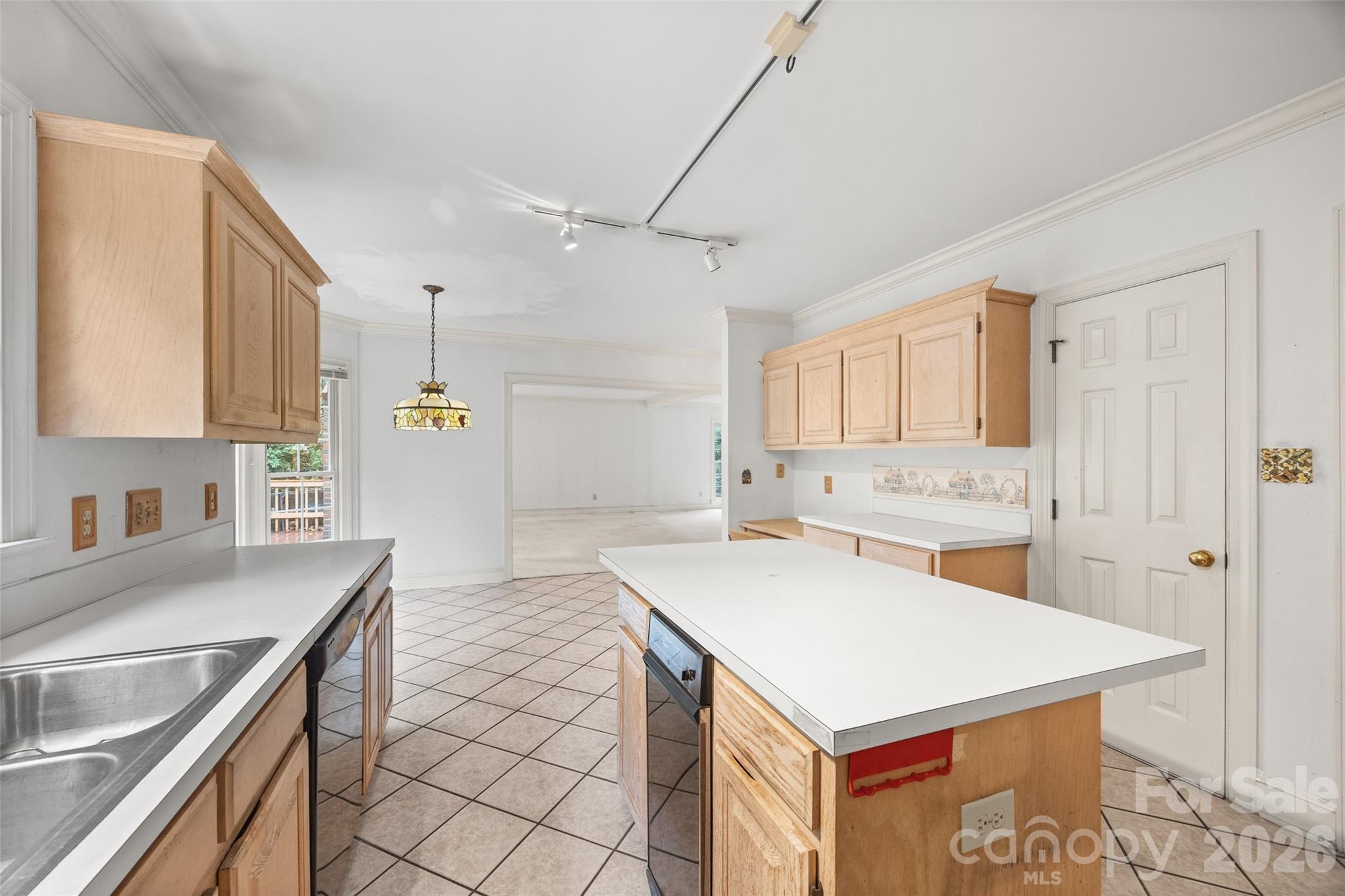 7411 Leharne Drive — Charlotte