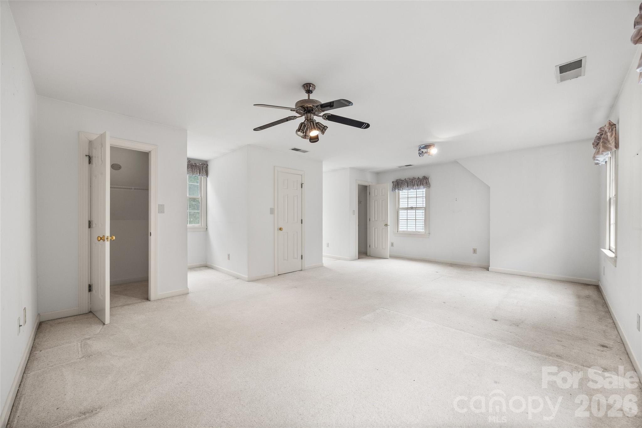 7411 Leharne Drive — Charlotte
