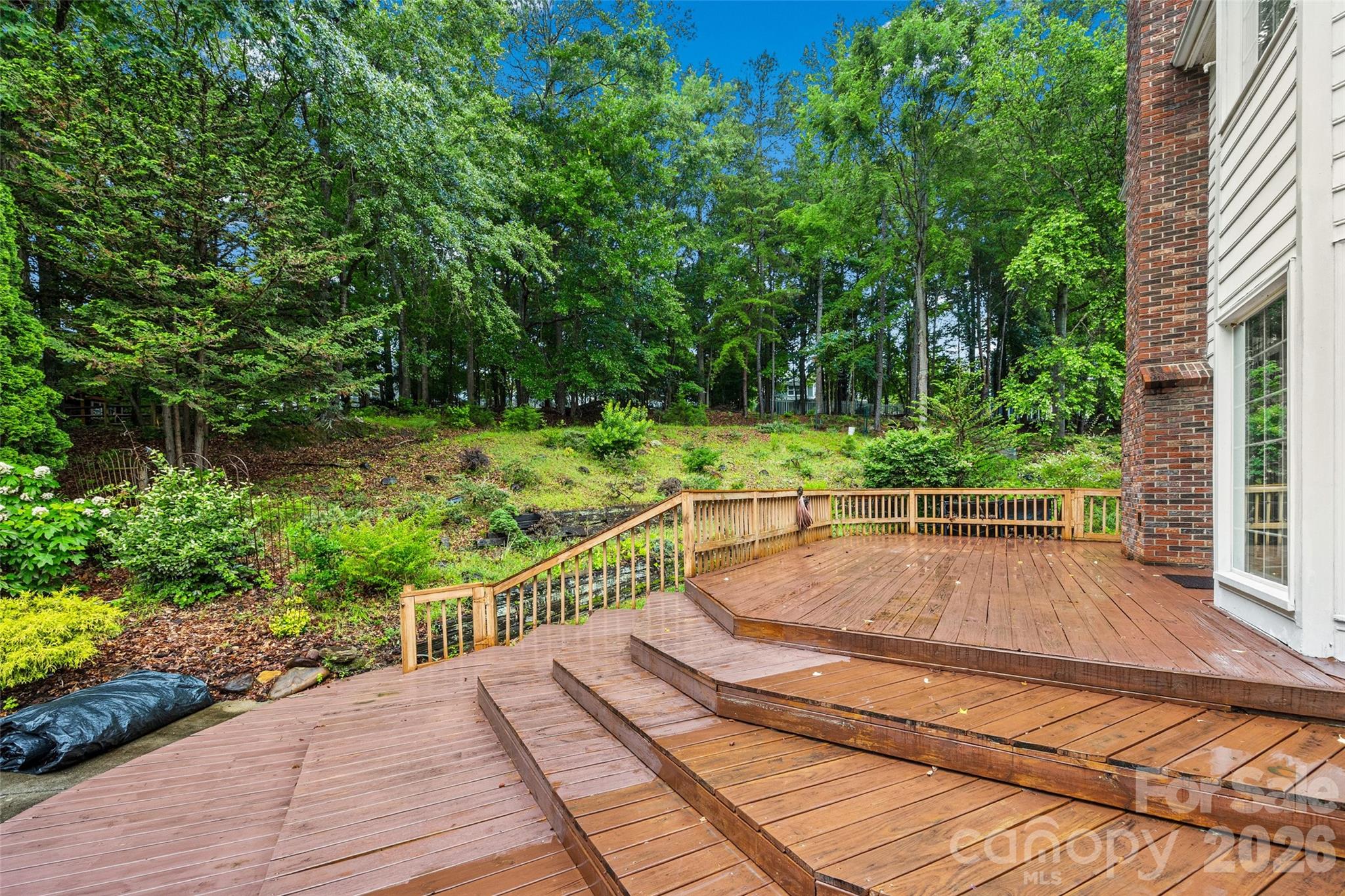 7411 Leharne Drive — Charlotte