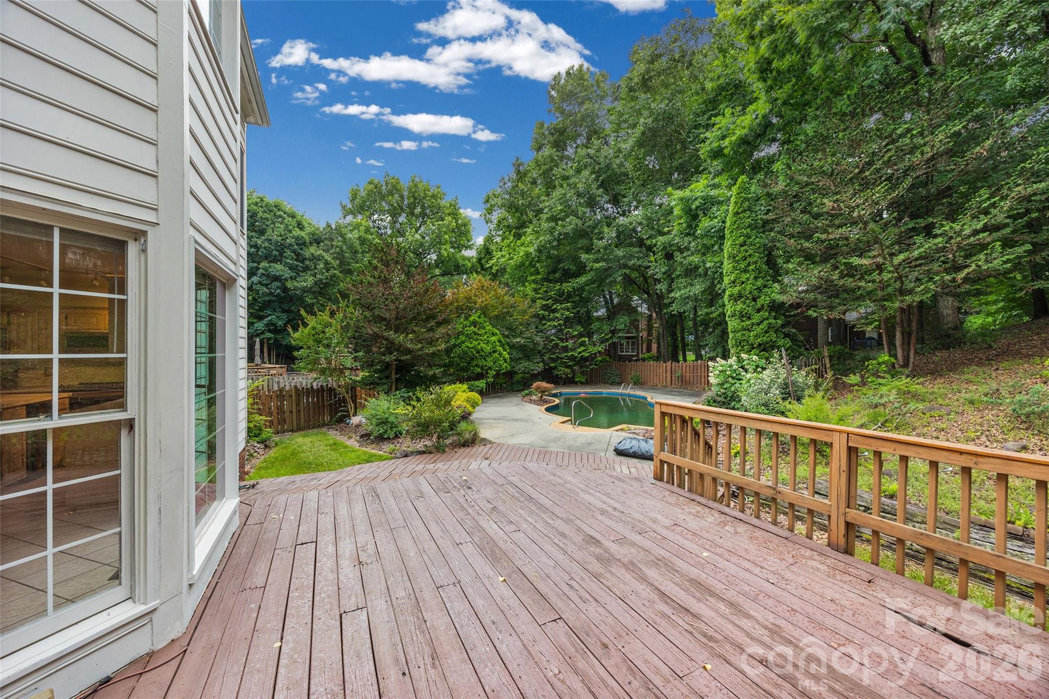 7411 Leharne Drive — Charlotte