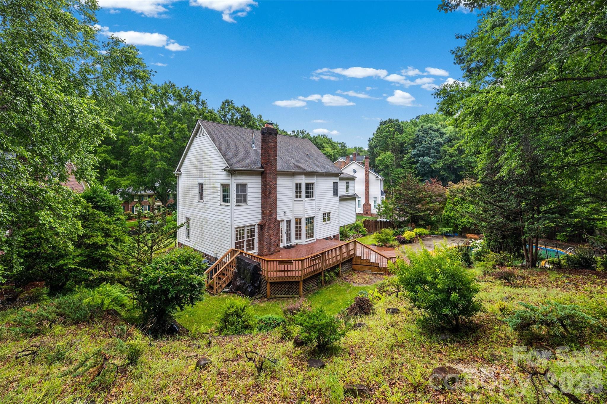 7411 Leharne Drive — Charlotte
