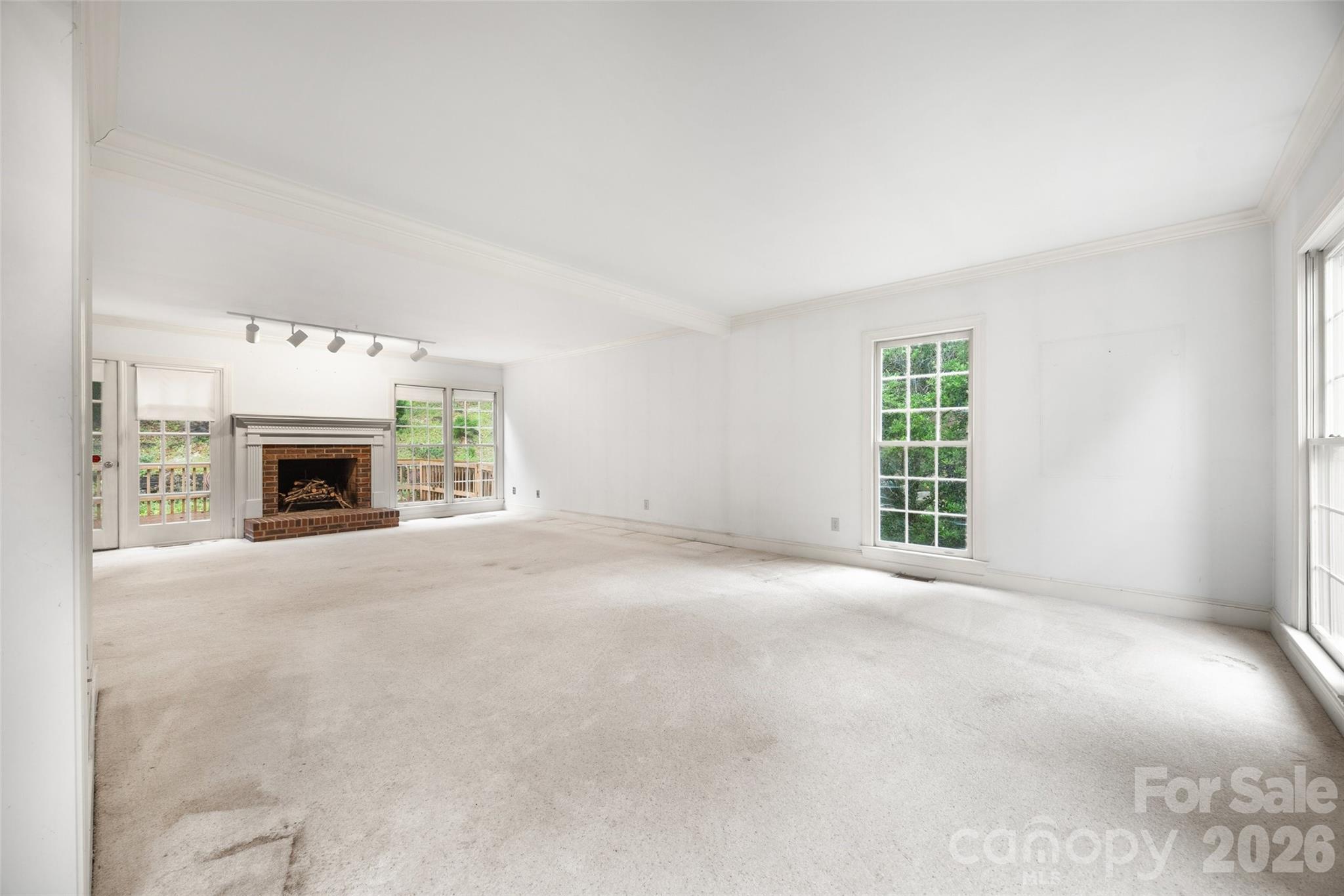7411 Leharne Drive — Charlotte