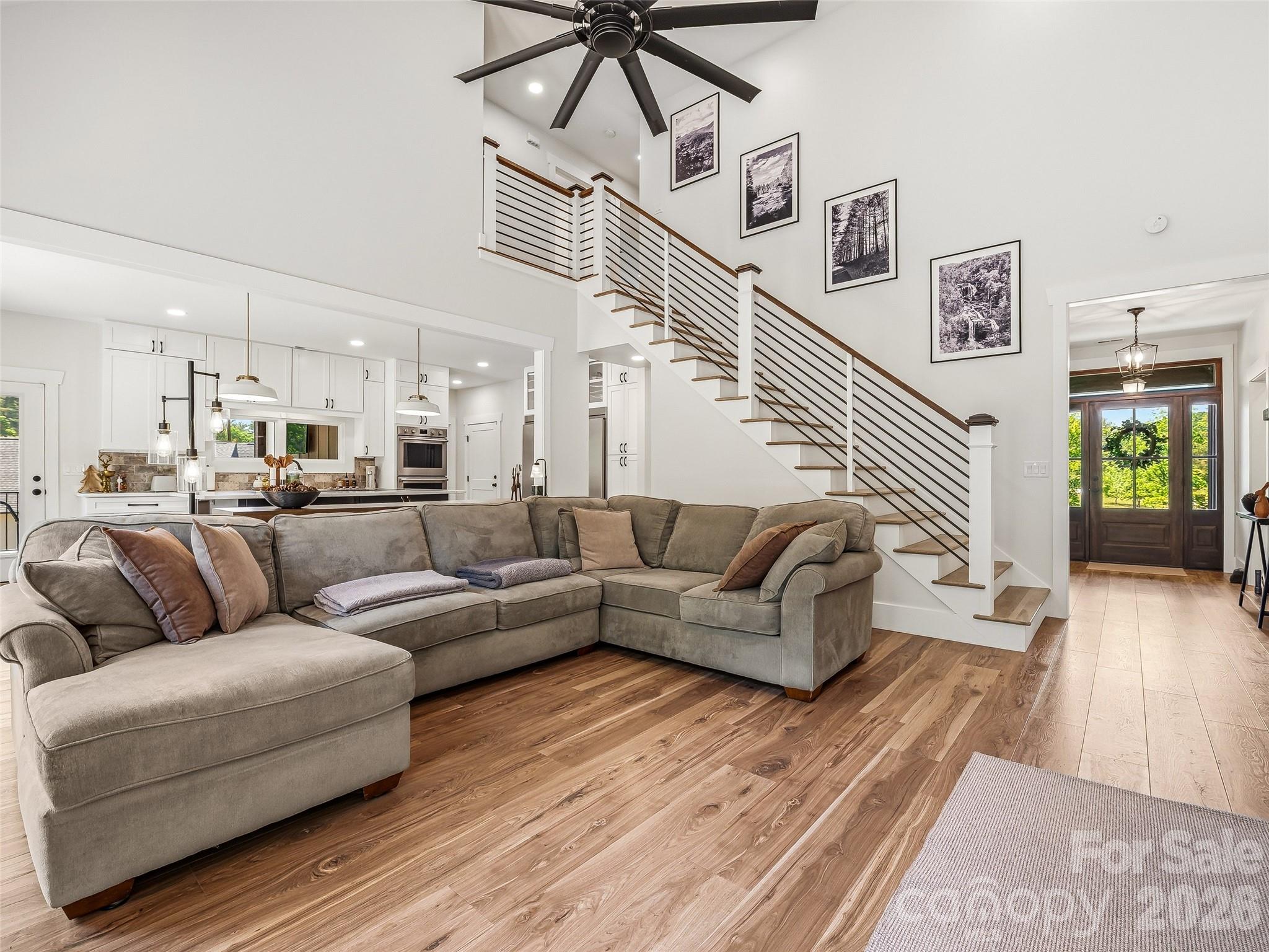 158 Trellem Trail — Hendersonville