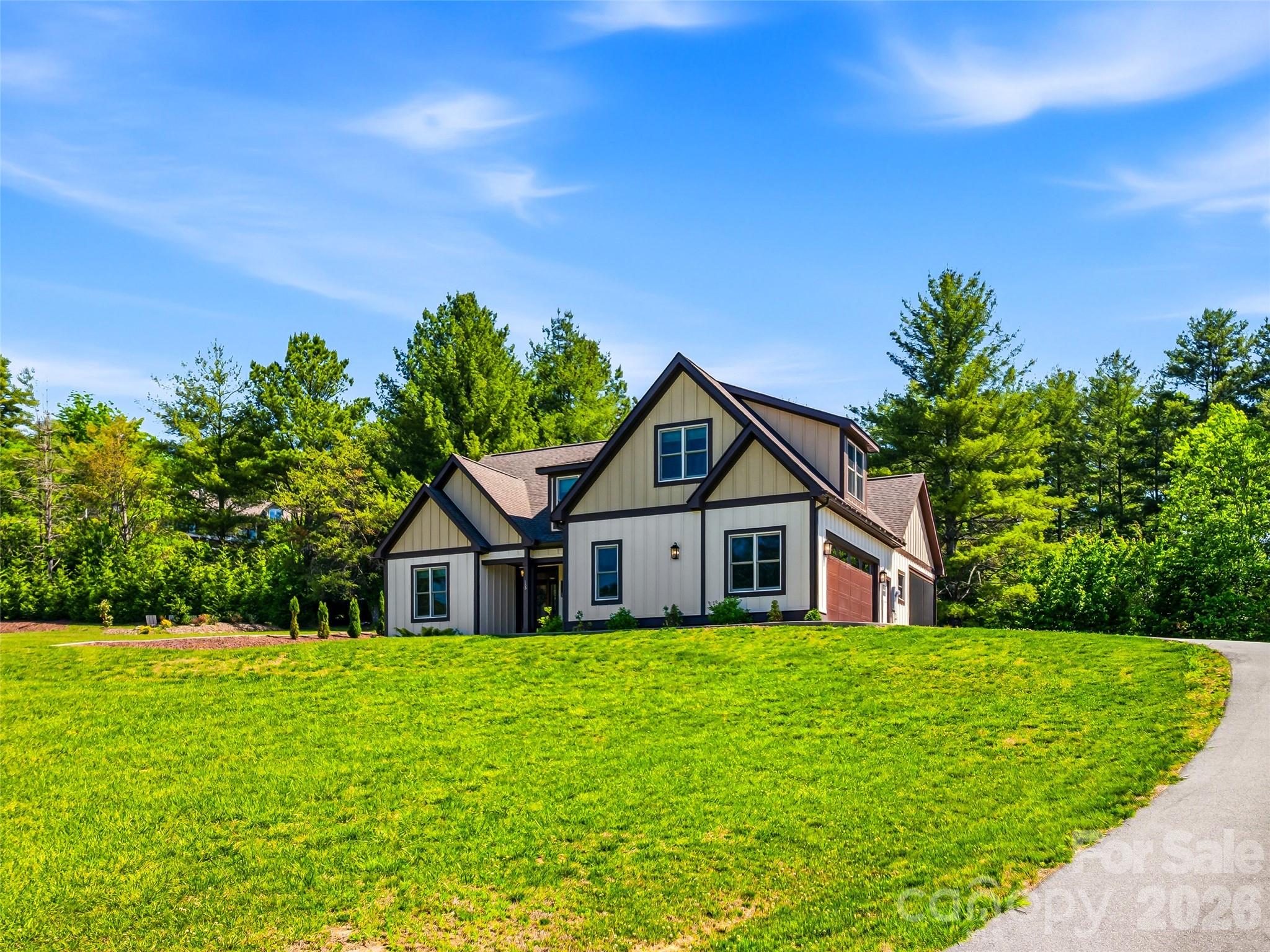 158 Trellem Trail — Hendersonville