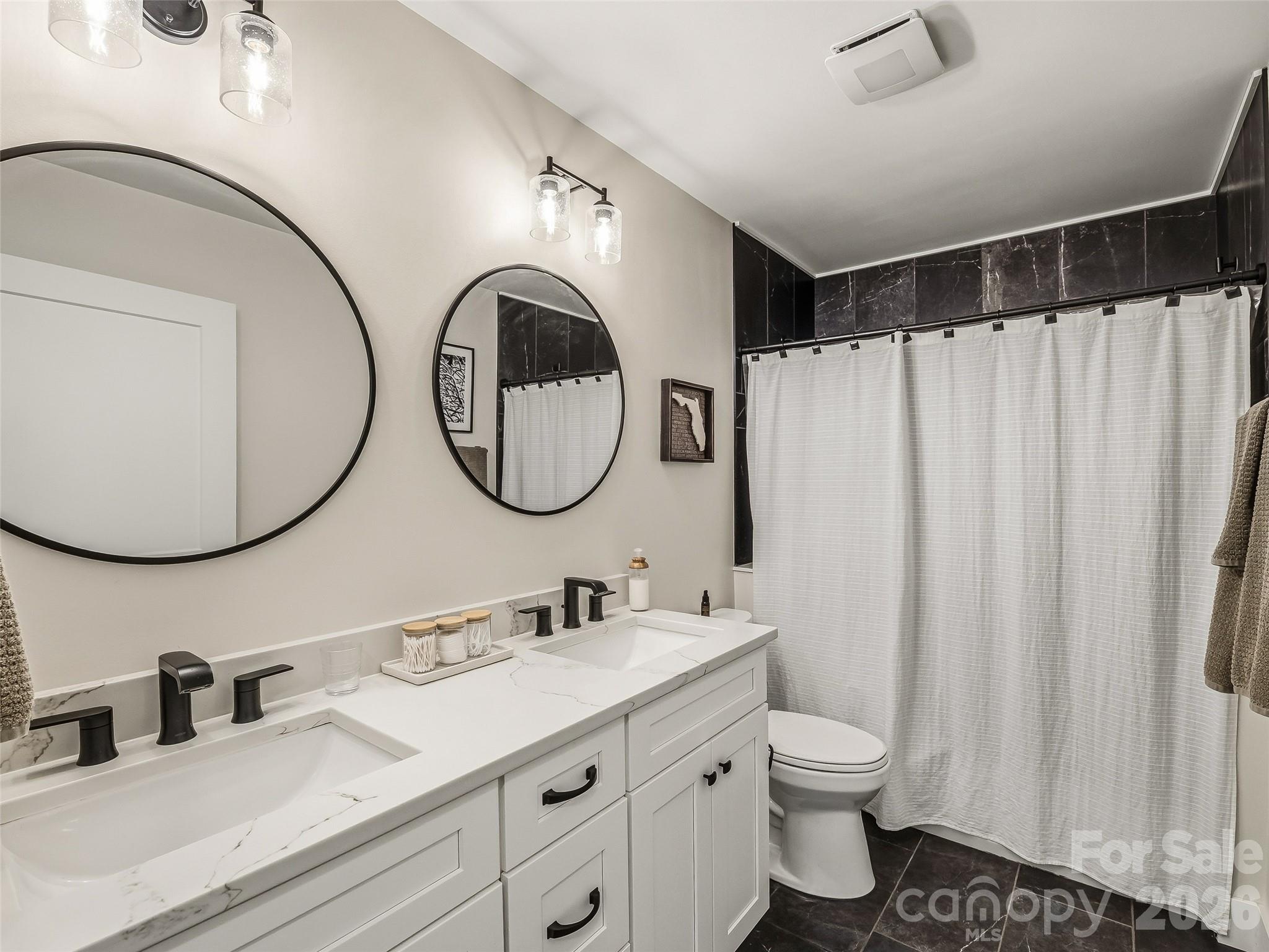 158 Trellem Trail — Hendersonville