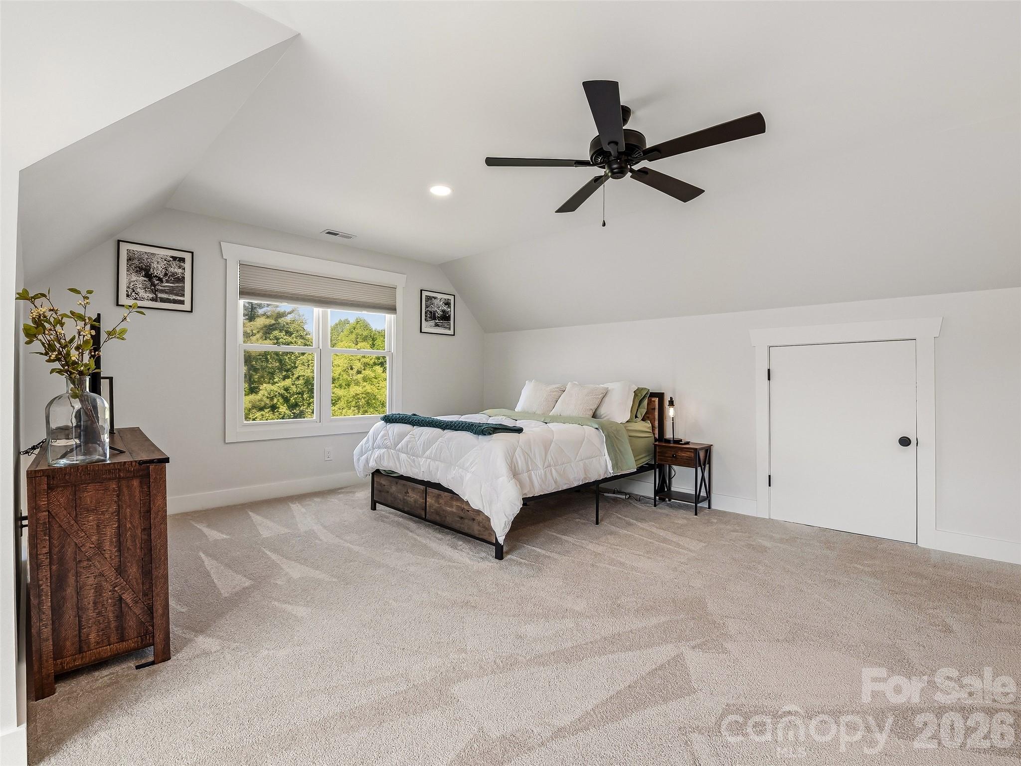 158 Trellem Trail — Hendersonville