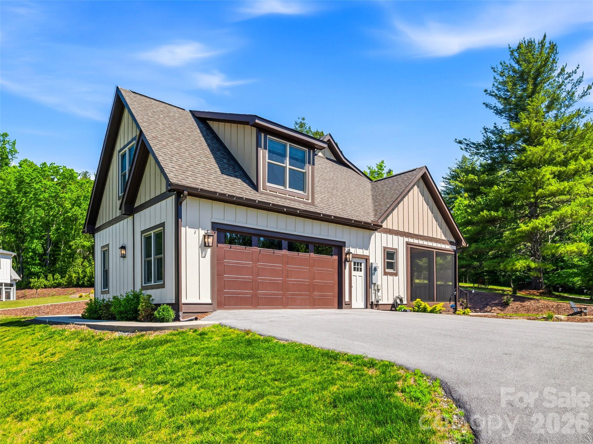 158 Trellem Trail — Hendersonville
