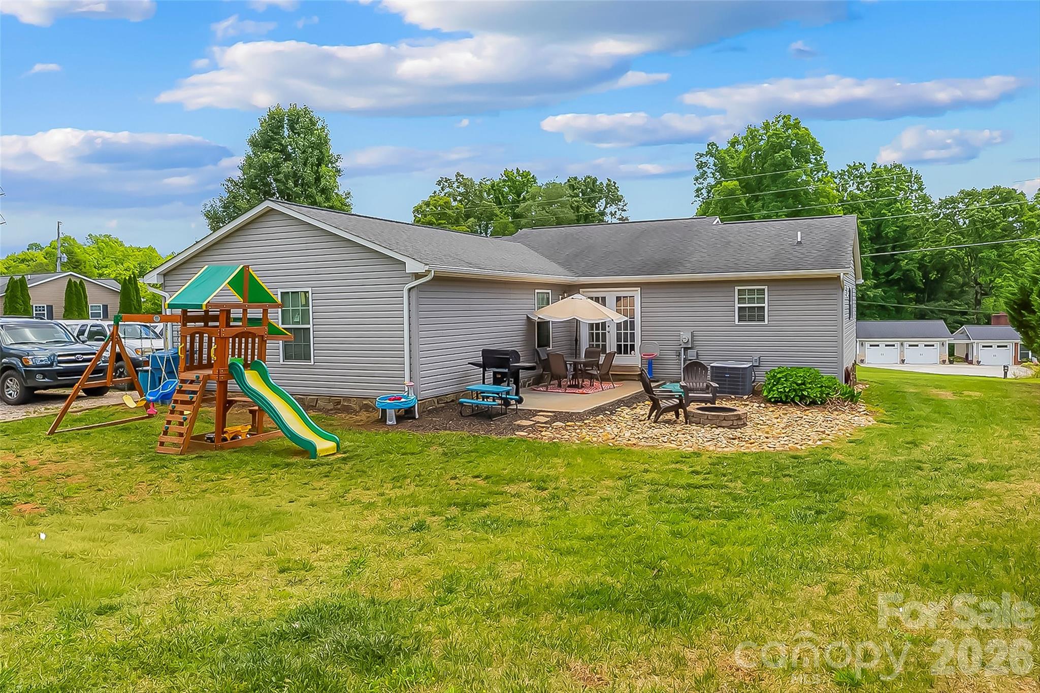 1498 Salem Road — Morganton