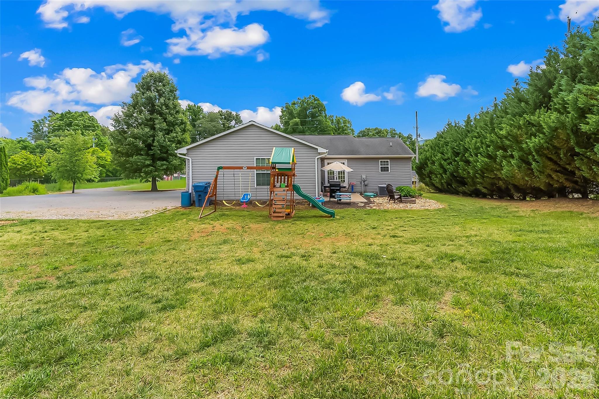 1498 Salem Road — Morganton