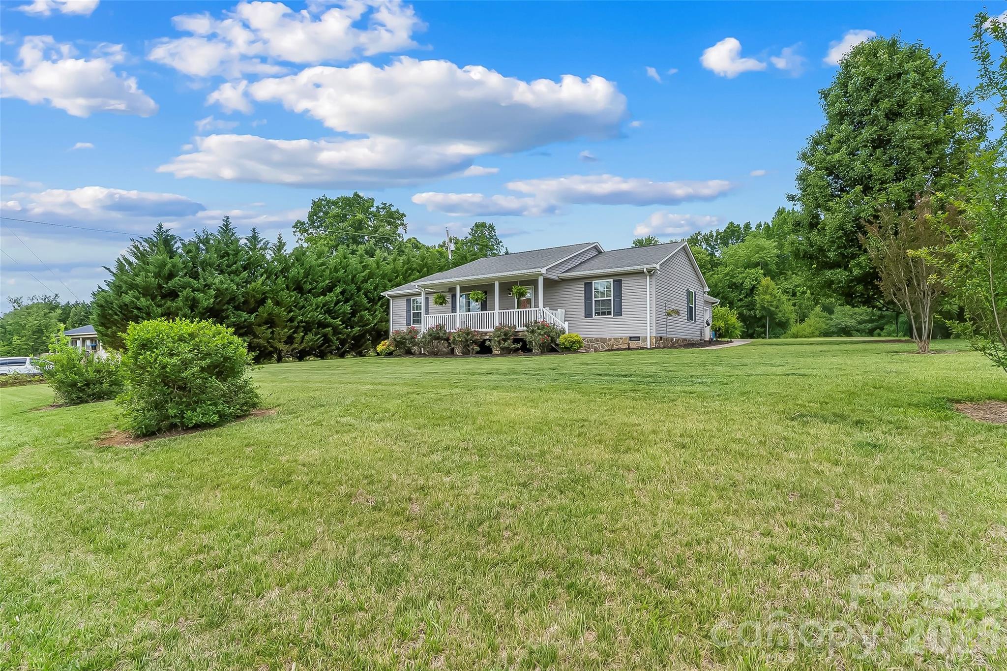 1498 Salem Road — Morganton