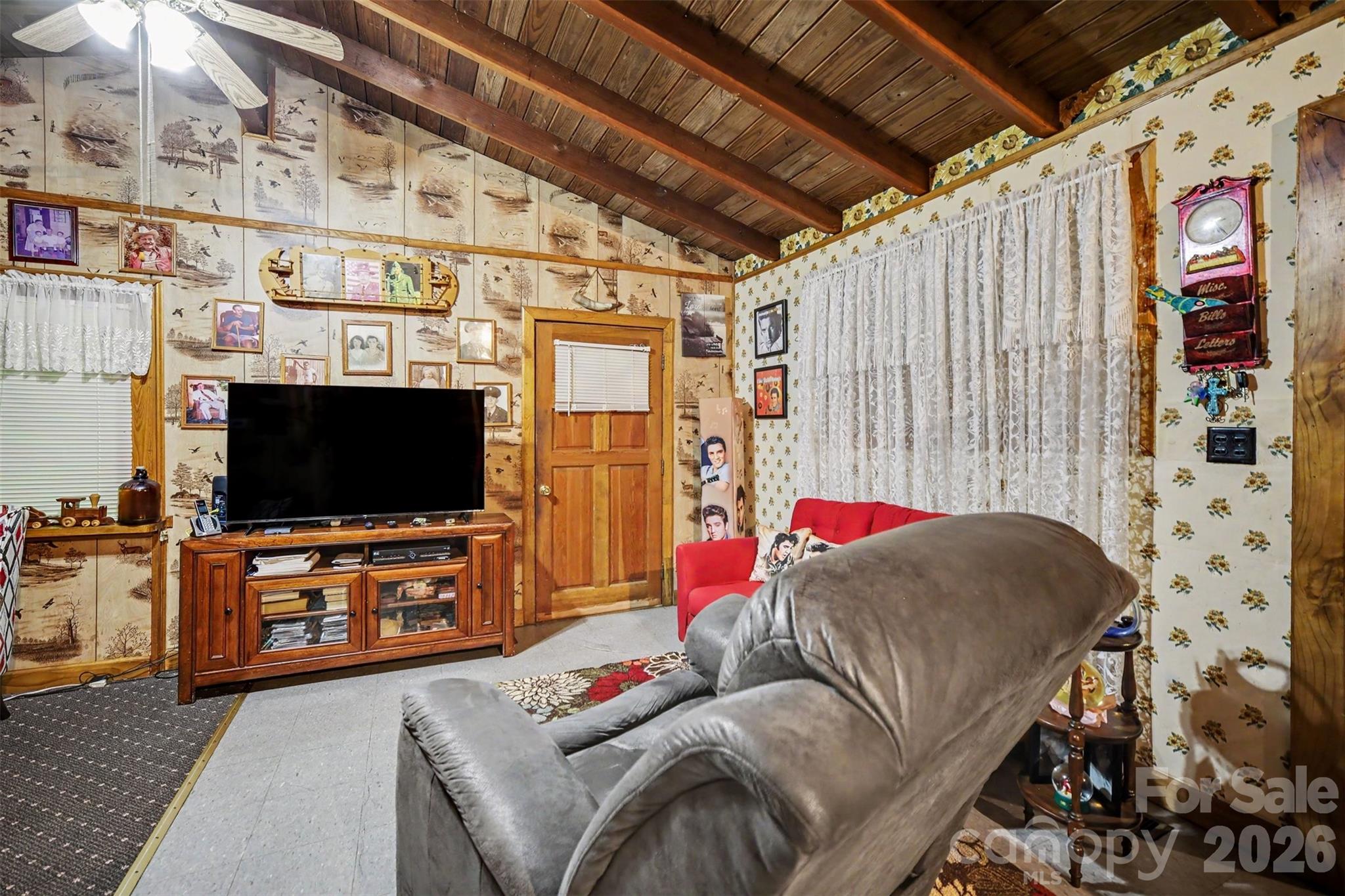 260 Cherrywood Lane — Sharon