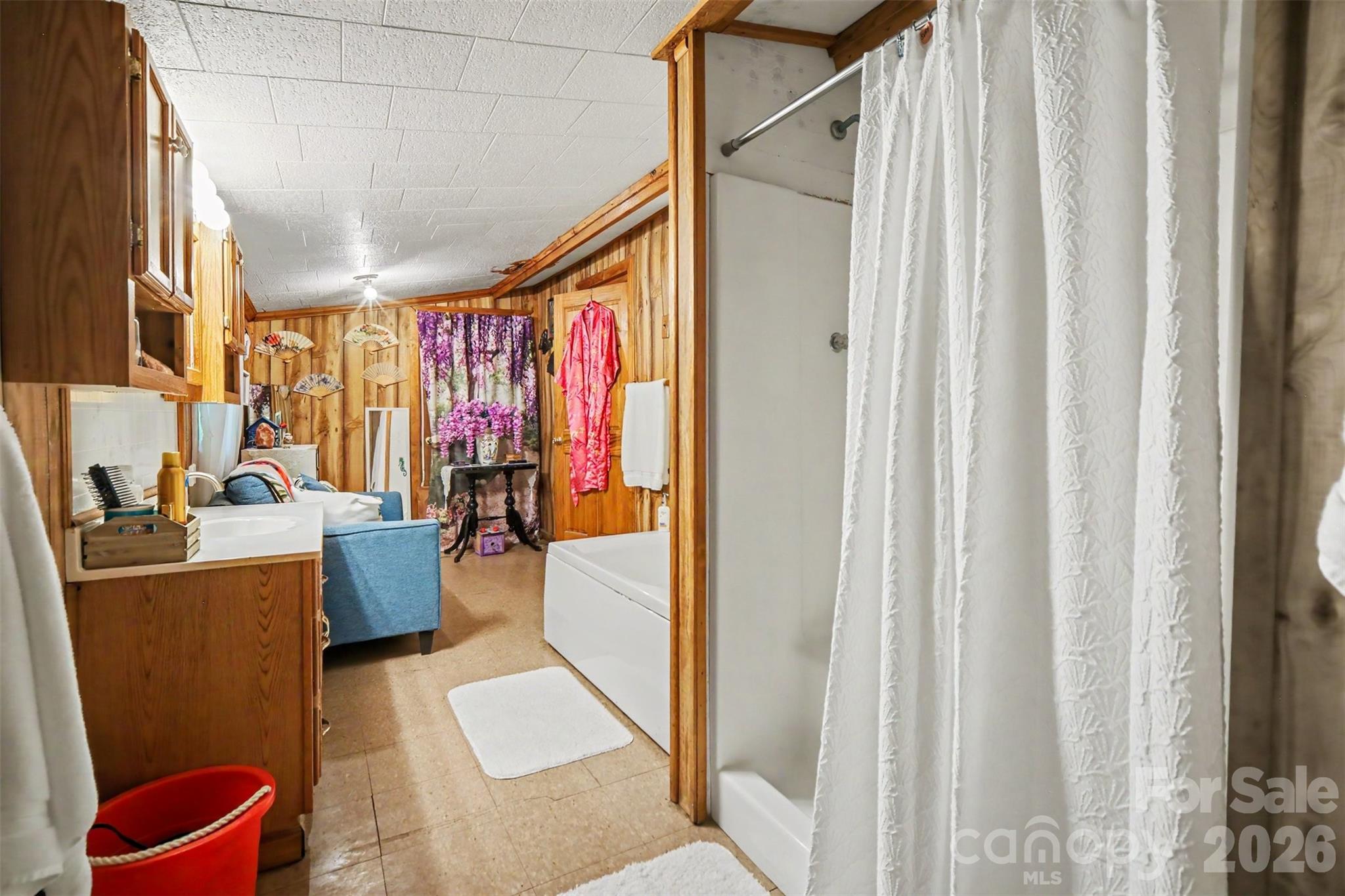 260 Cherrywood Lane — Sharon