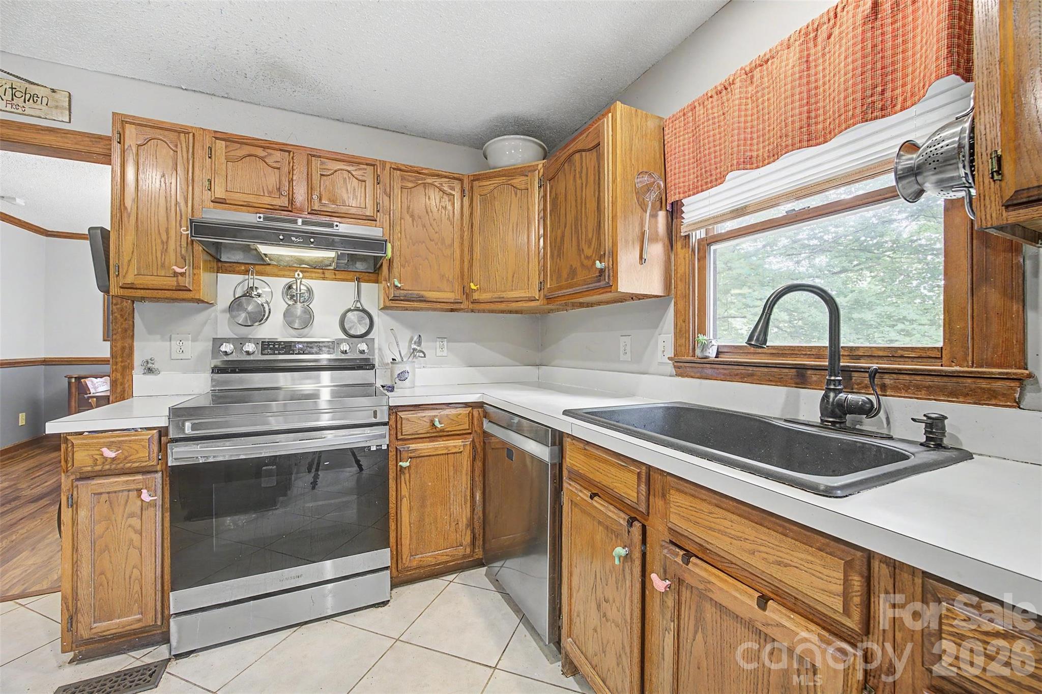 402 S Providence Road — Waxhaw