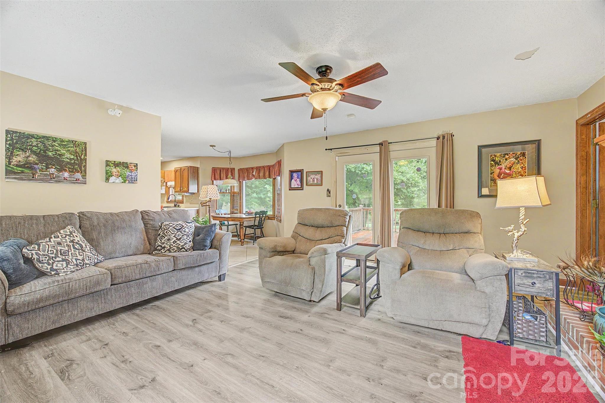 402 S Providence Road — Waxhaw