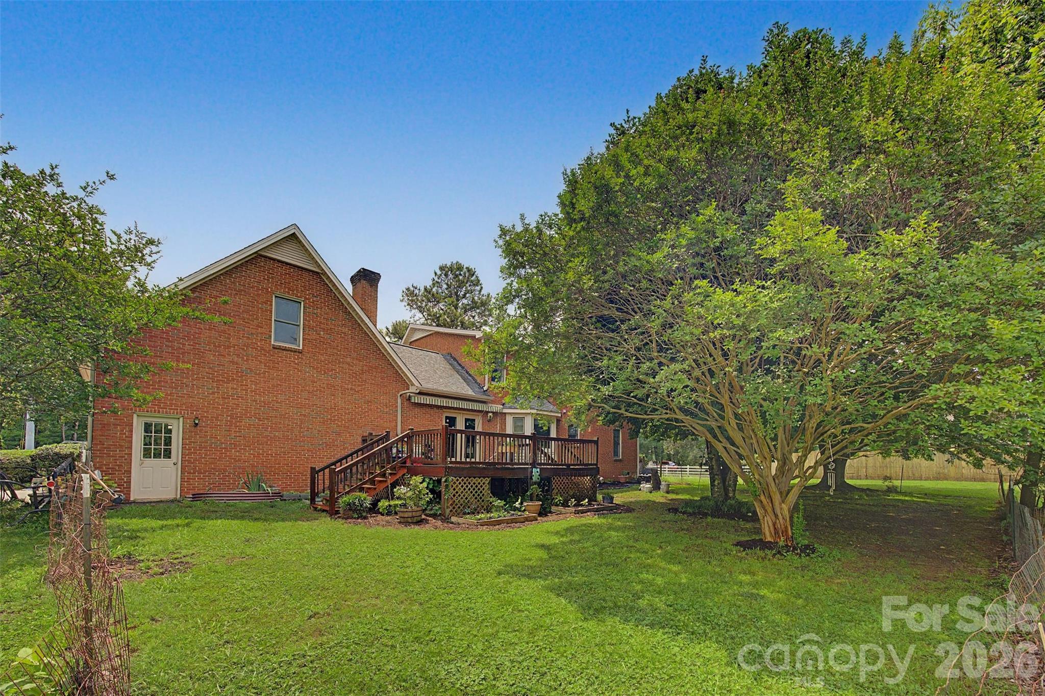 402 S Providence Road — Waxhaw