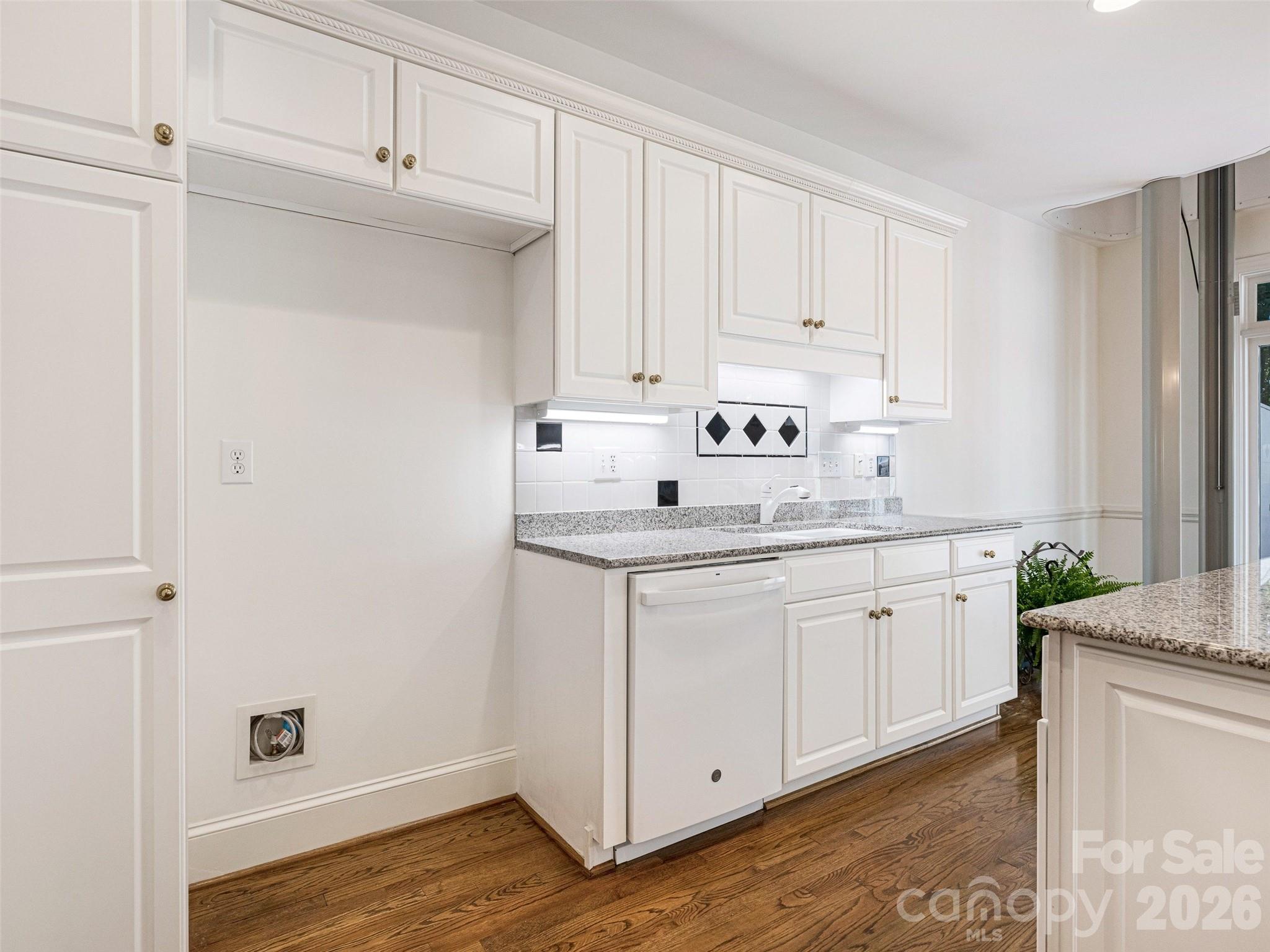 8952 Challis Hill Lane — Charlotte