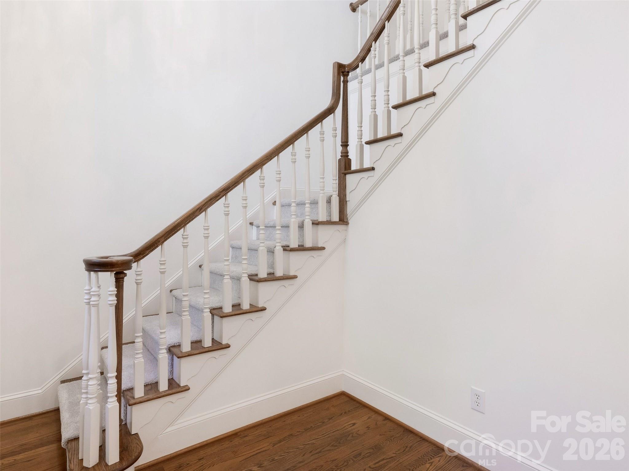 8952 Challis Hill Lane — Charlotte