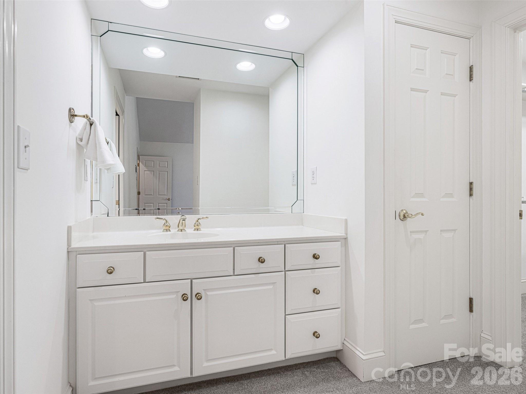 8952 Challis Hill Lane — Charlotte