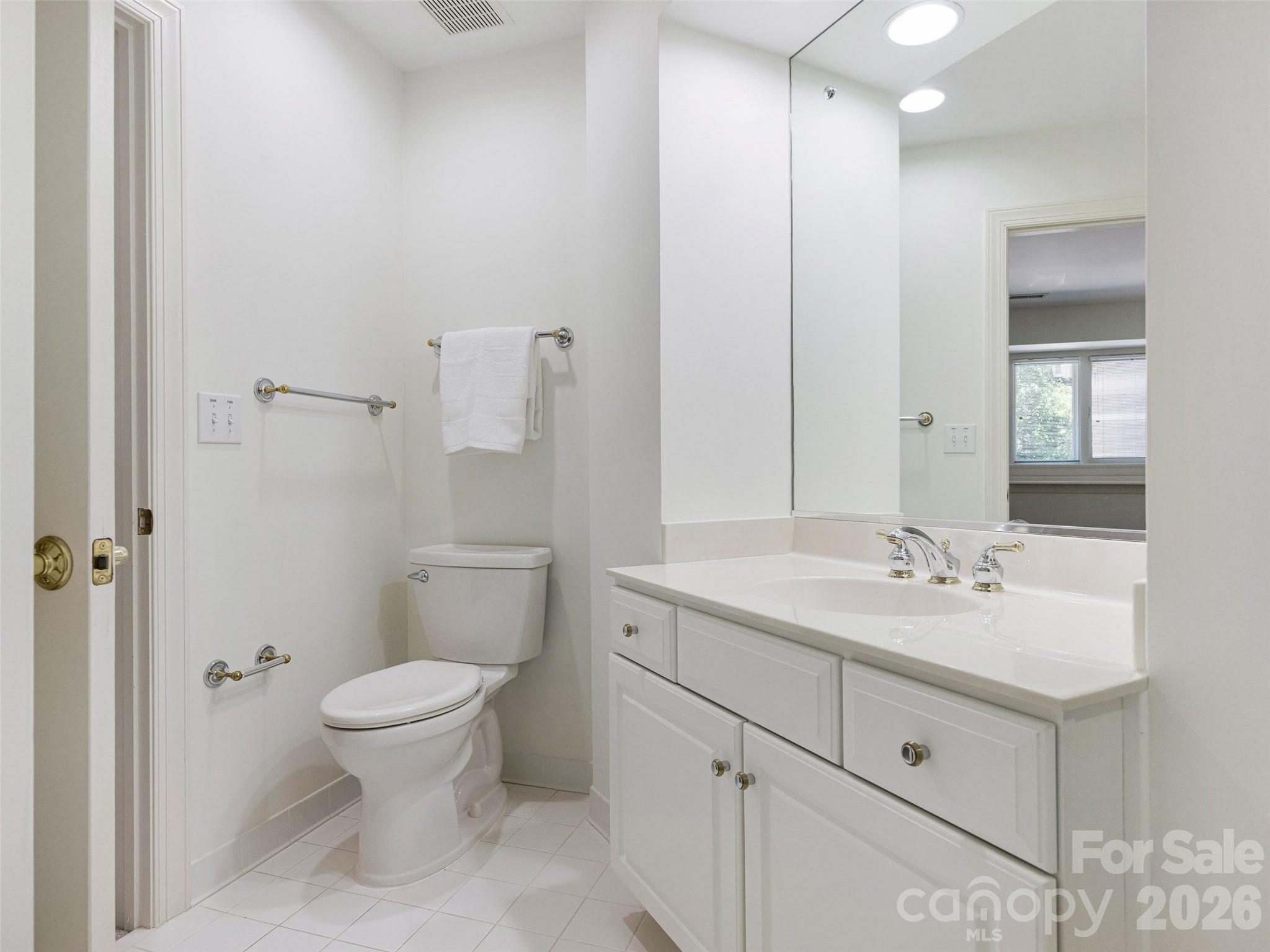 8952 Challis Hill Lane — Charlotte