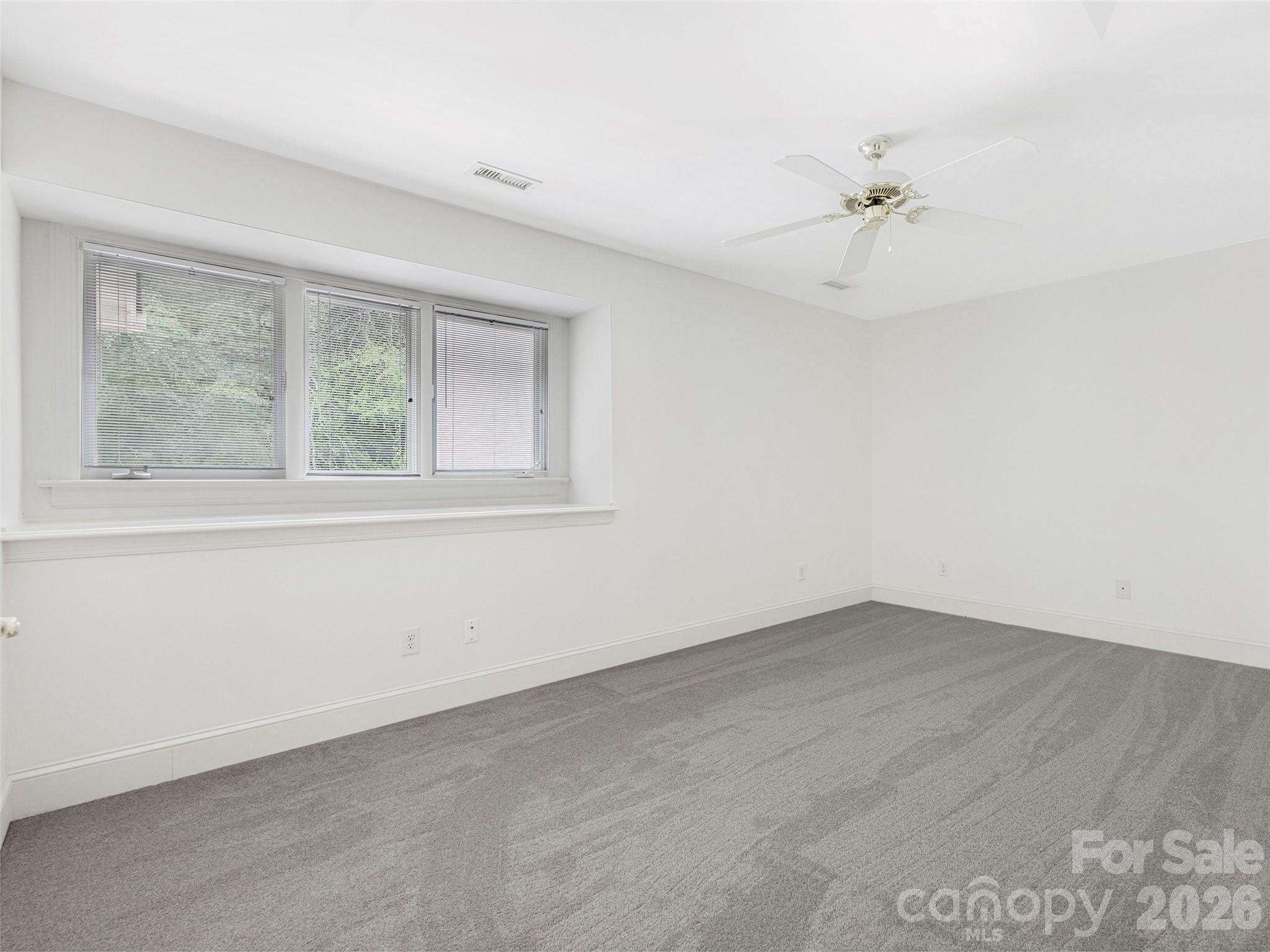 8952 Challis Hill Lane — Charlotte