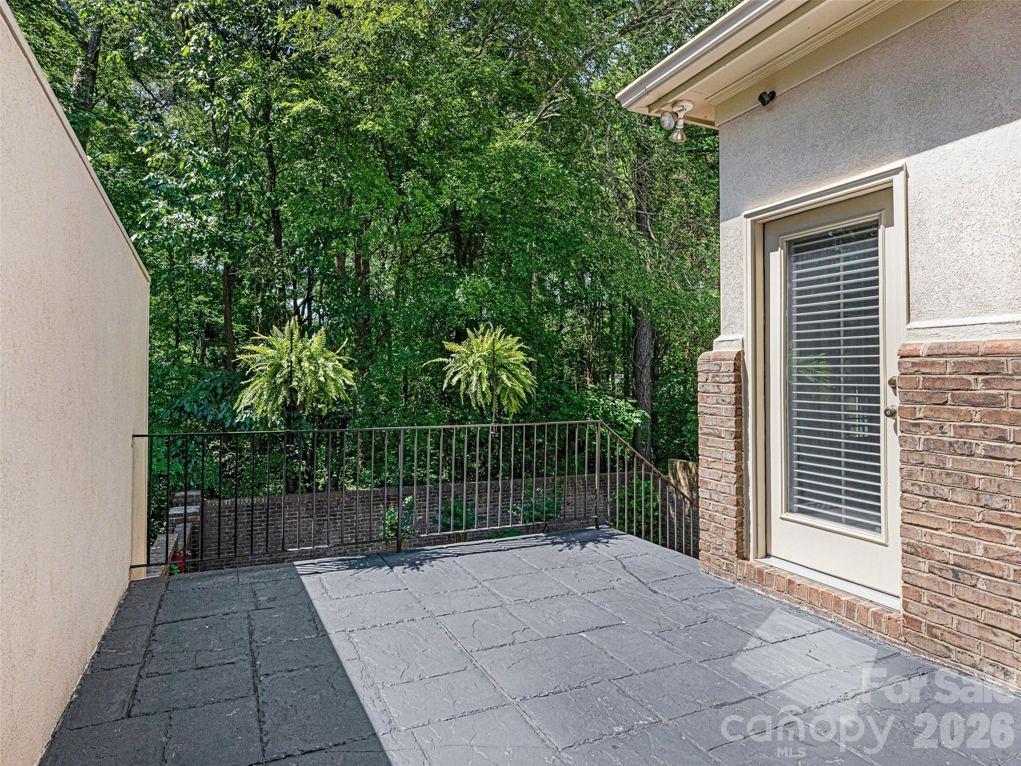 8952 Challis Hill Lane — Charlotte